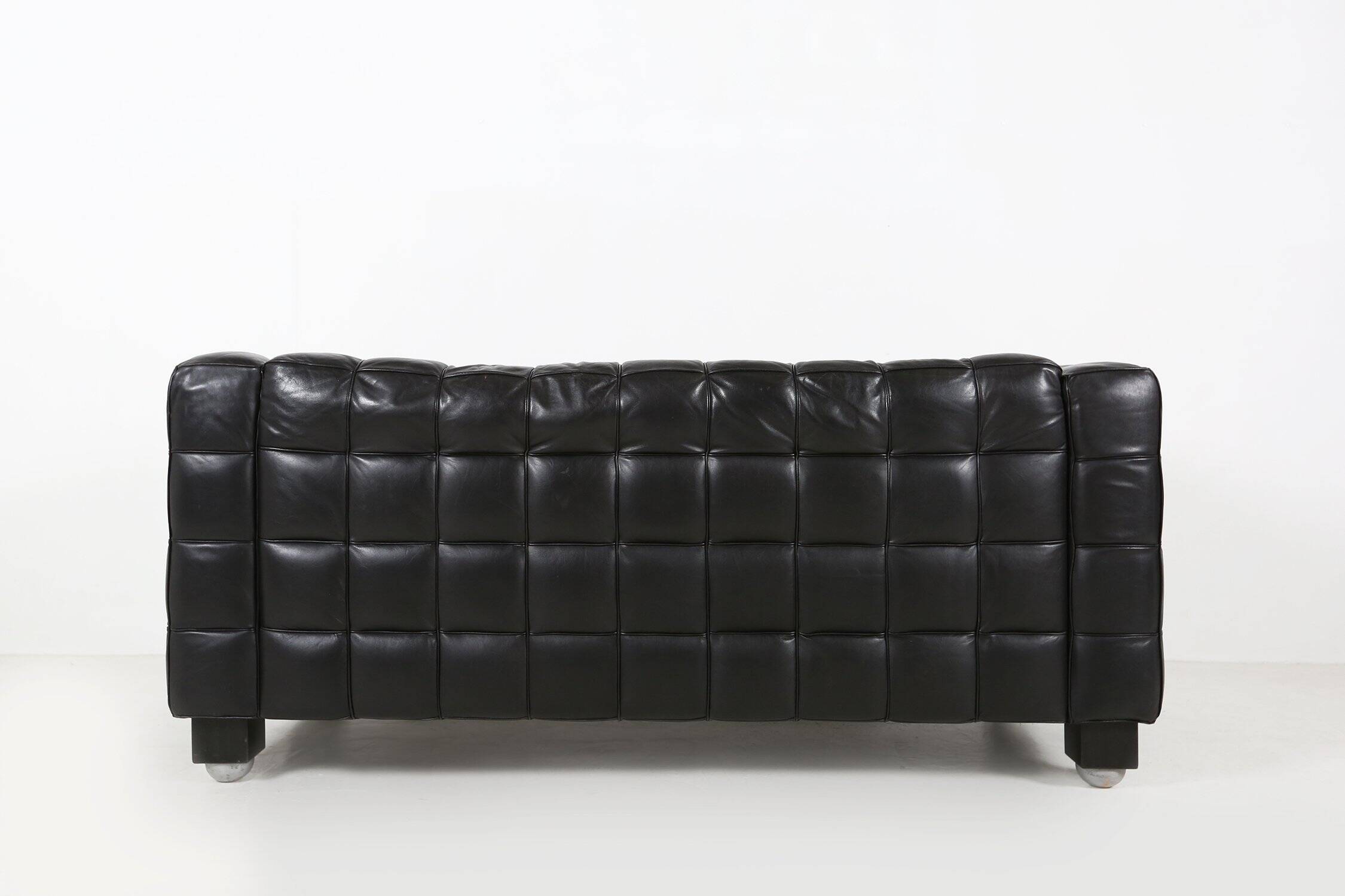 Canapé en cuir noir Kubus modèle "8020" par Josef Hoffmann pour Wittmann, Austr