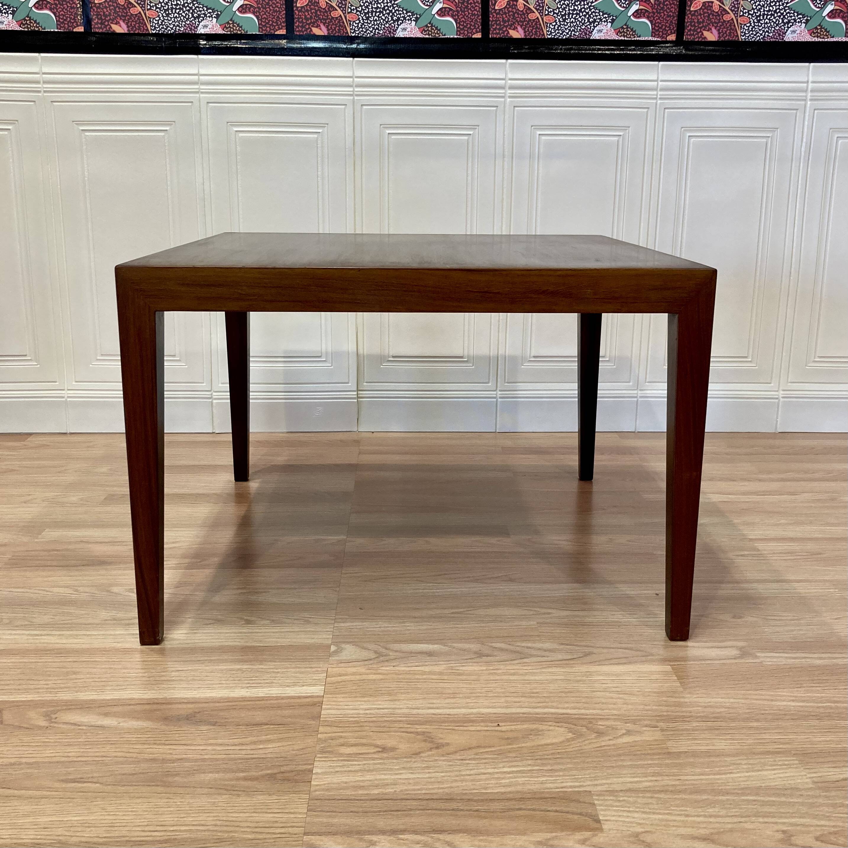 Table basse design et estampille scandinave "Severin Hansen" 1950.