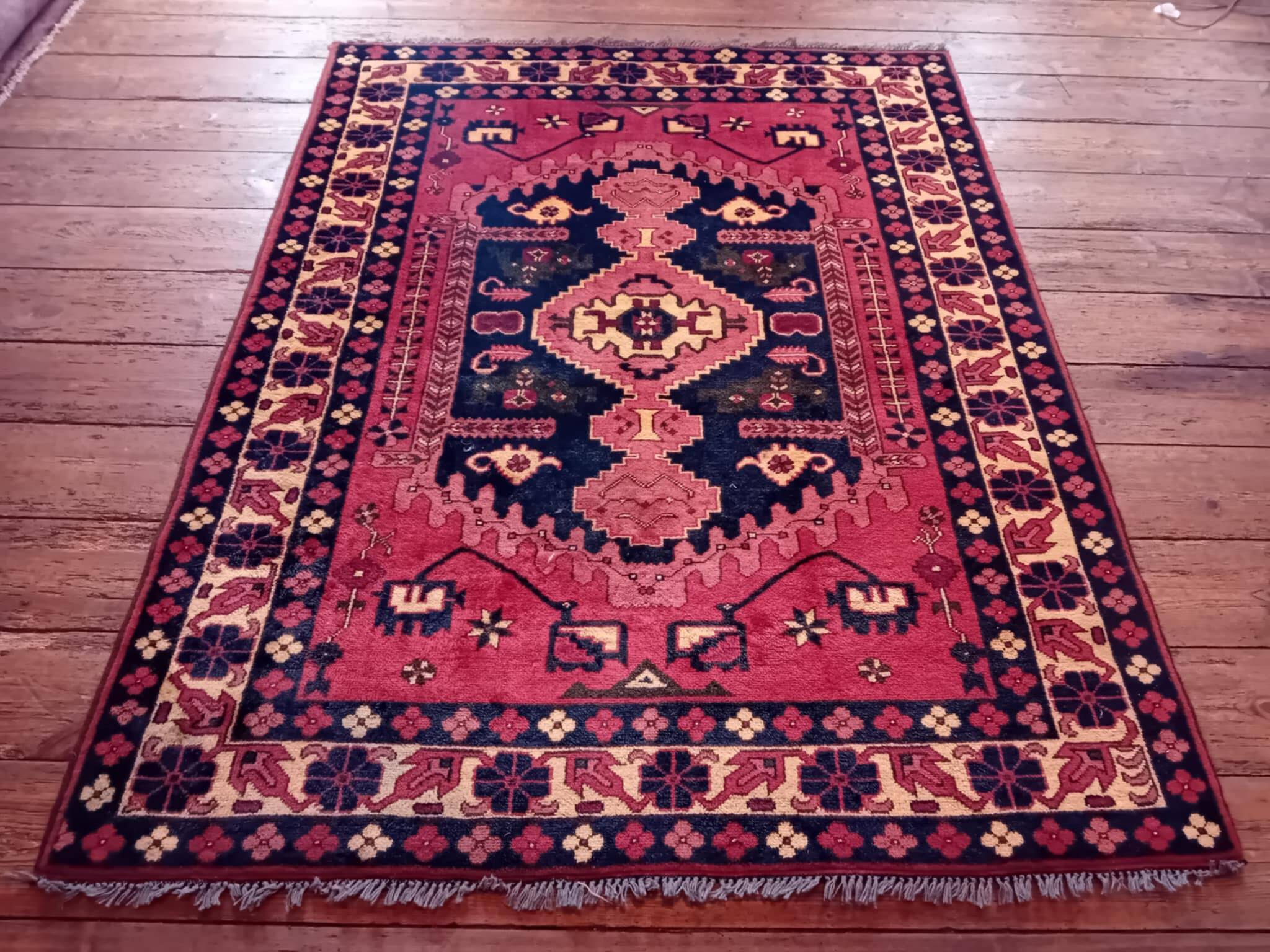 Handmade Pakistani Kazak Rug 196x152cm