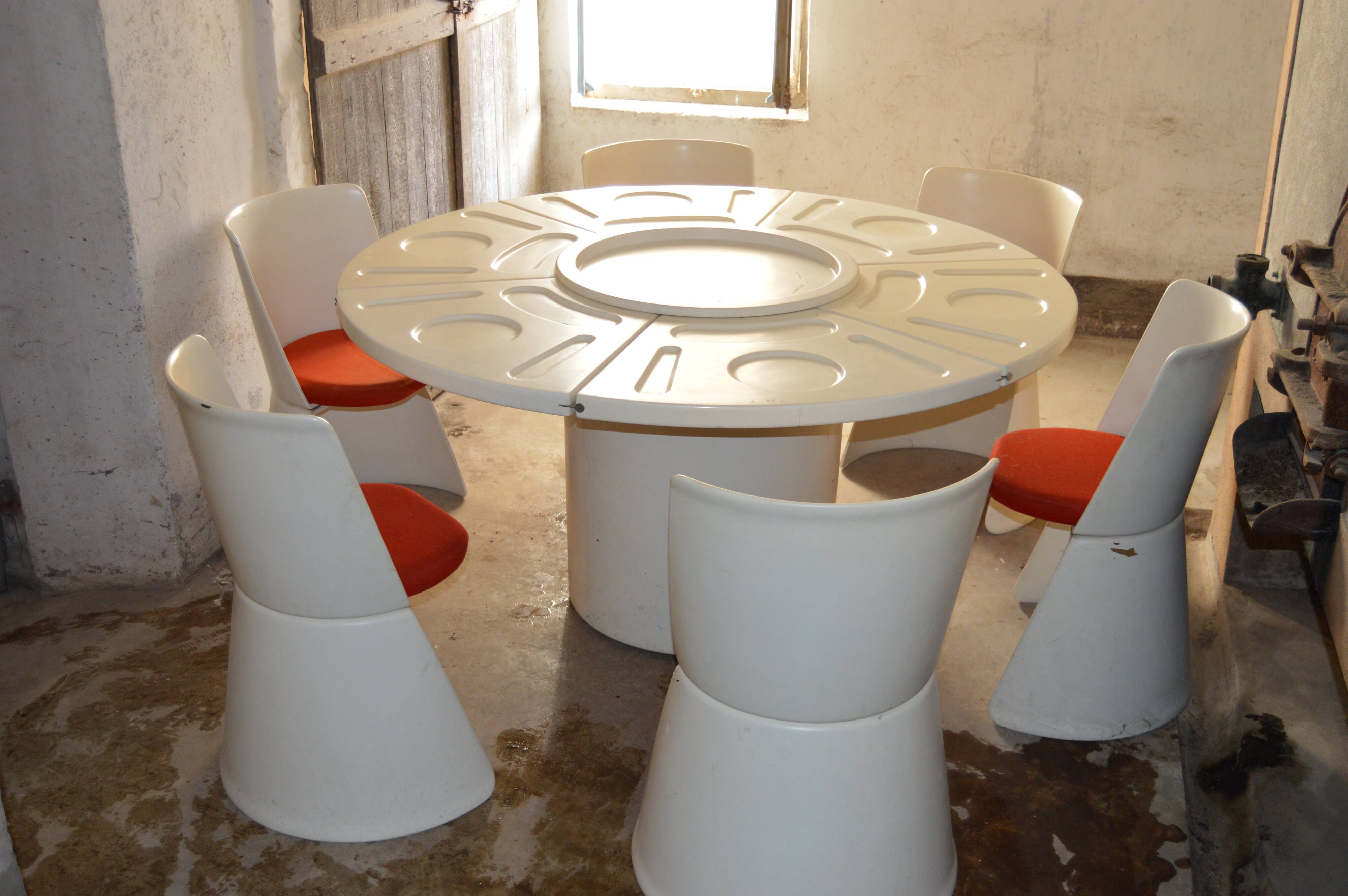 modular table and chairs set F Lenci and Bernini space age