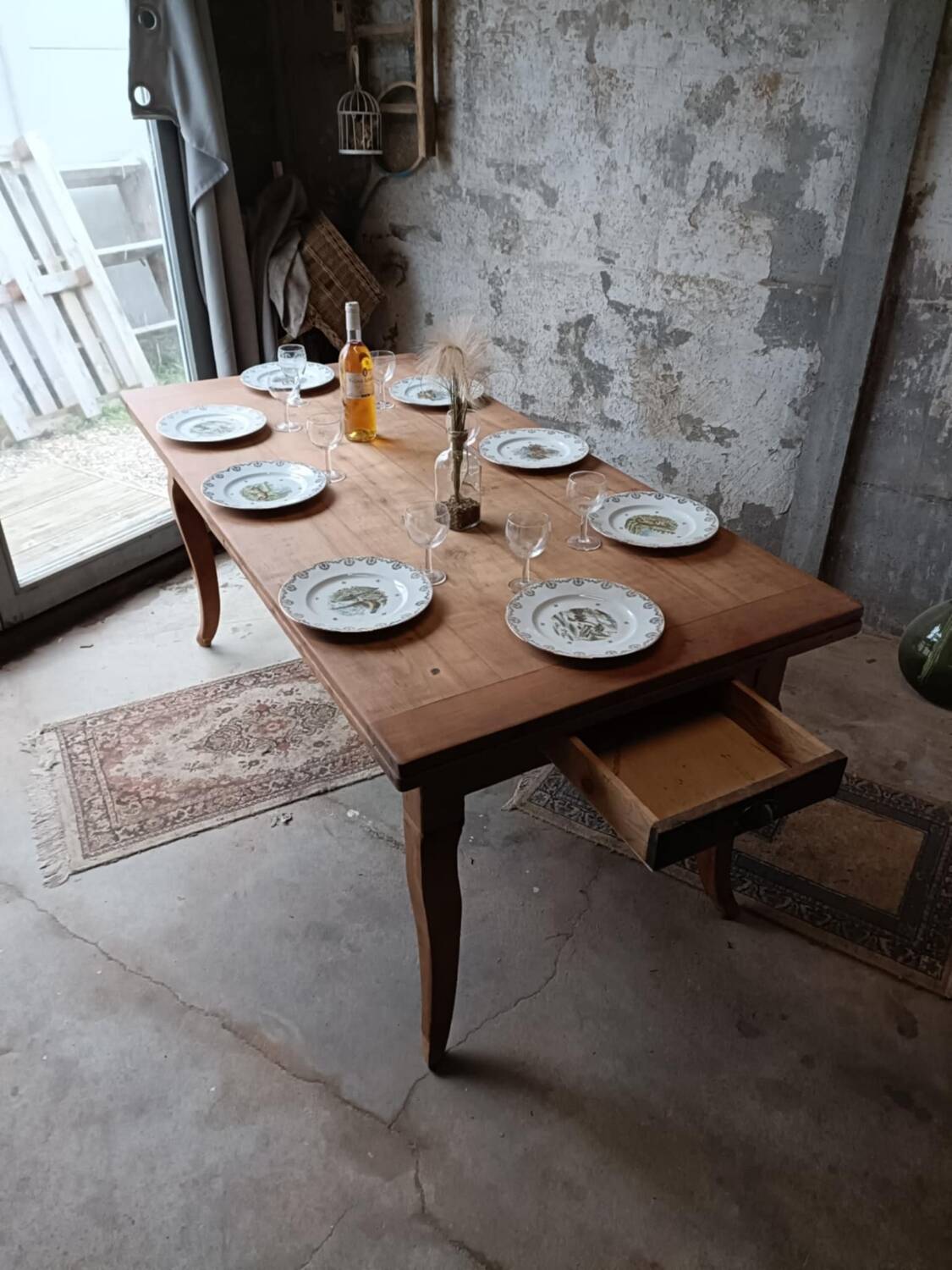 Farm table