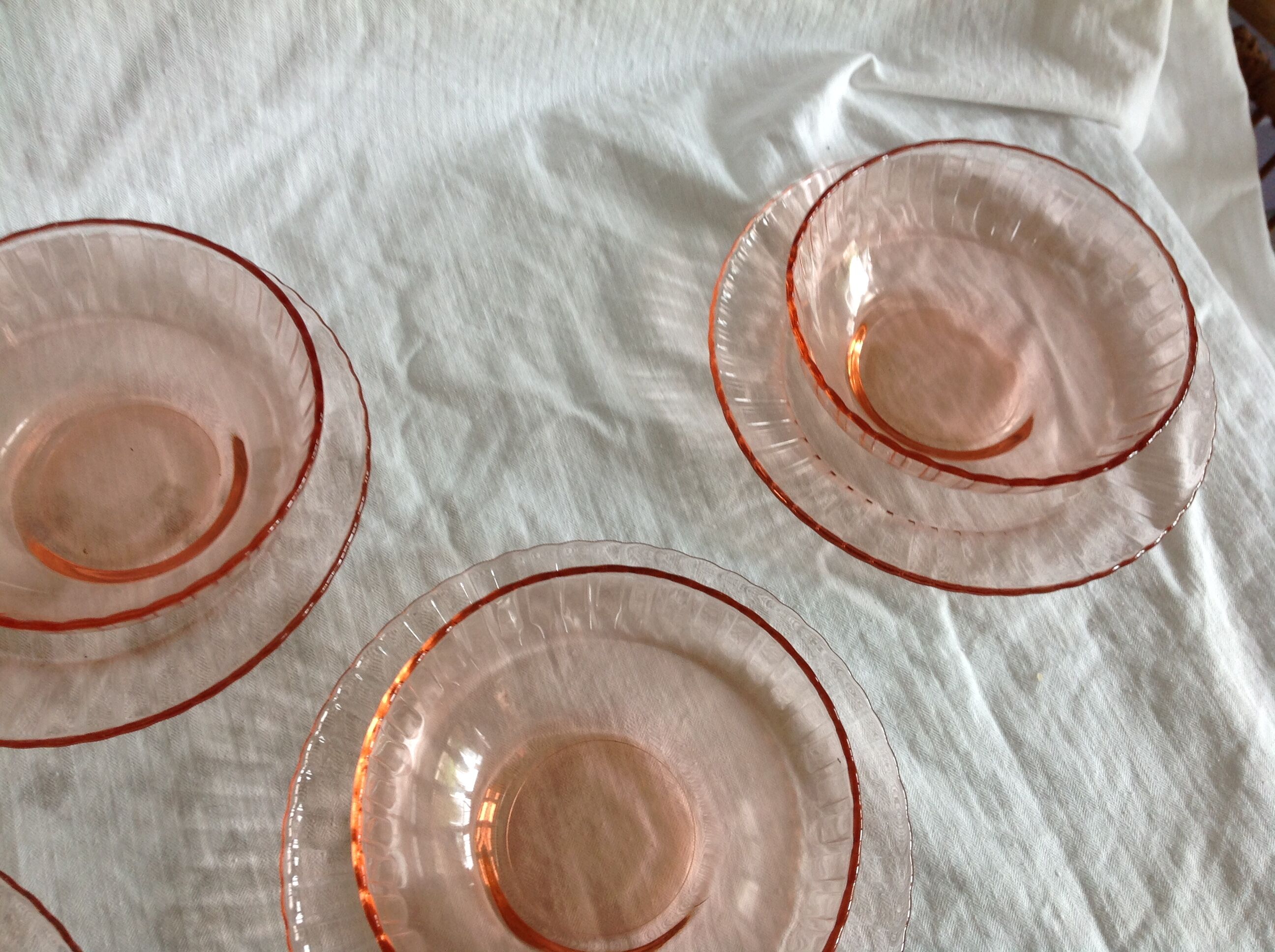 Set of 5 cups and 6 vintage plates