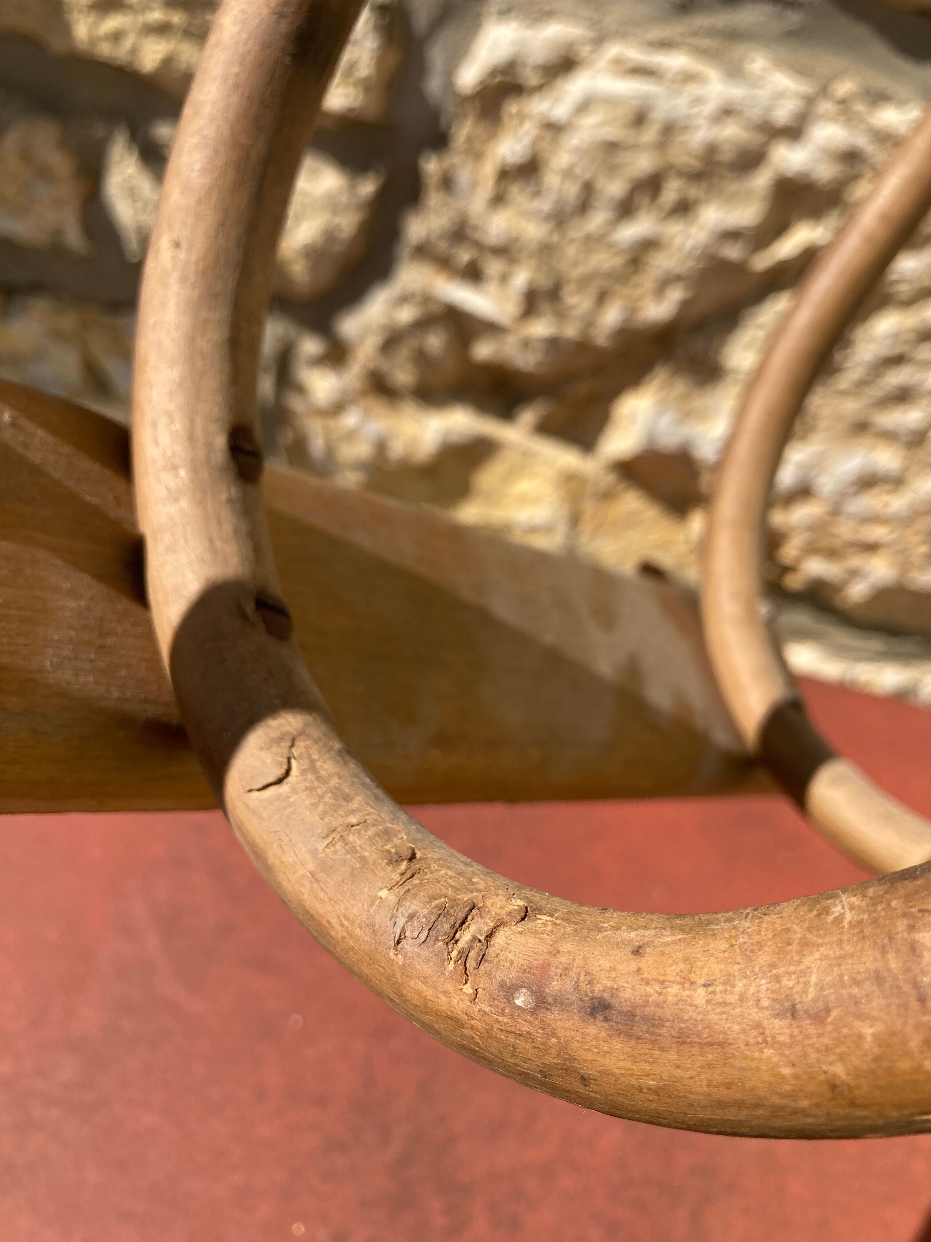 Coat rack style thonet