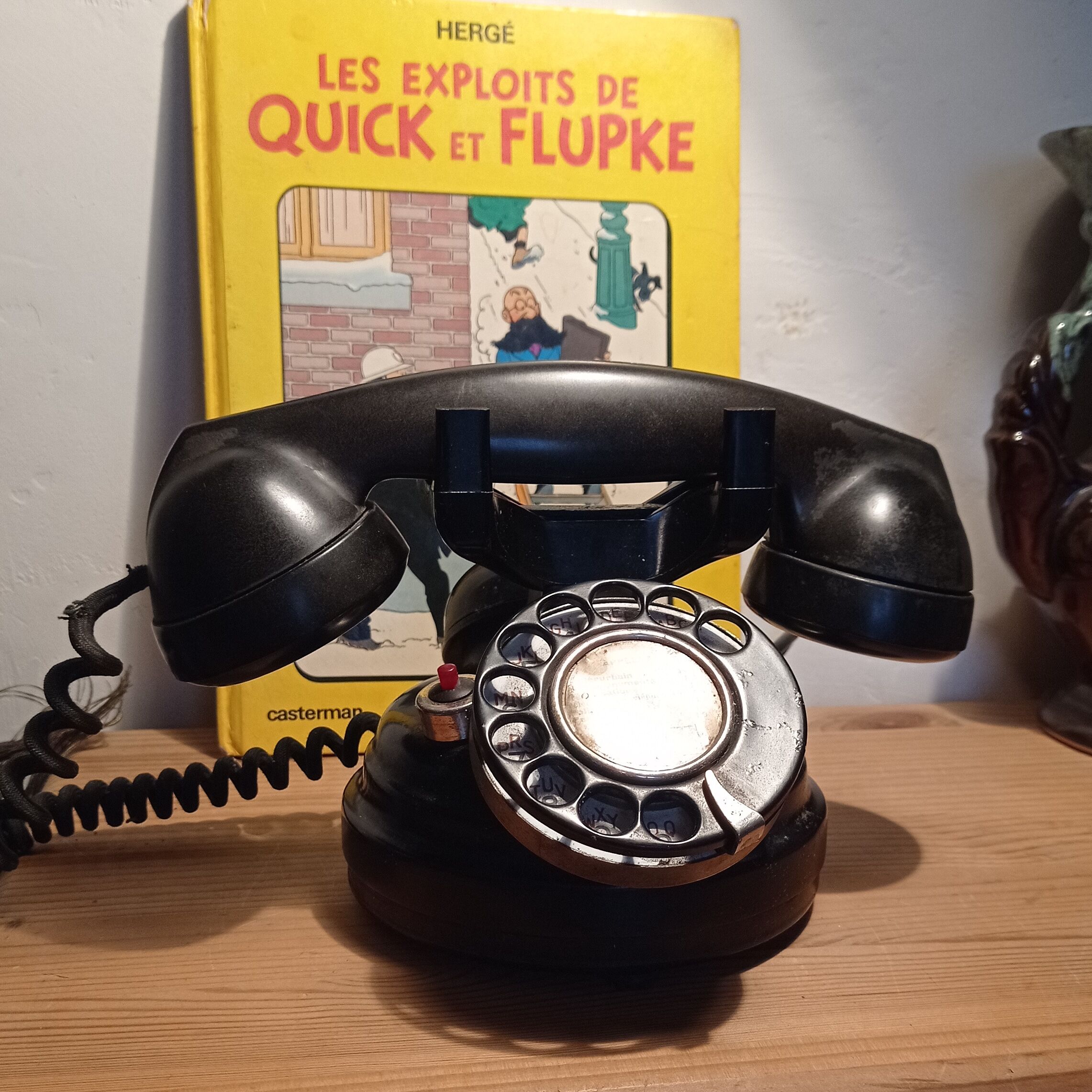 Téléphone bakélite années 40