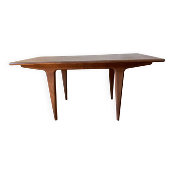 Table à manger scandinave vintage