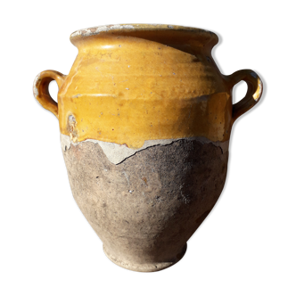 Glazed yellow confit pots, south west of France. Conservation pot. XIXth