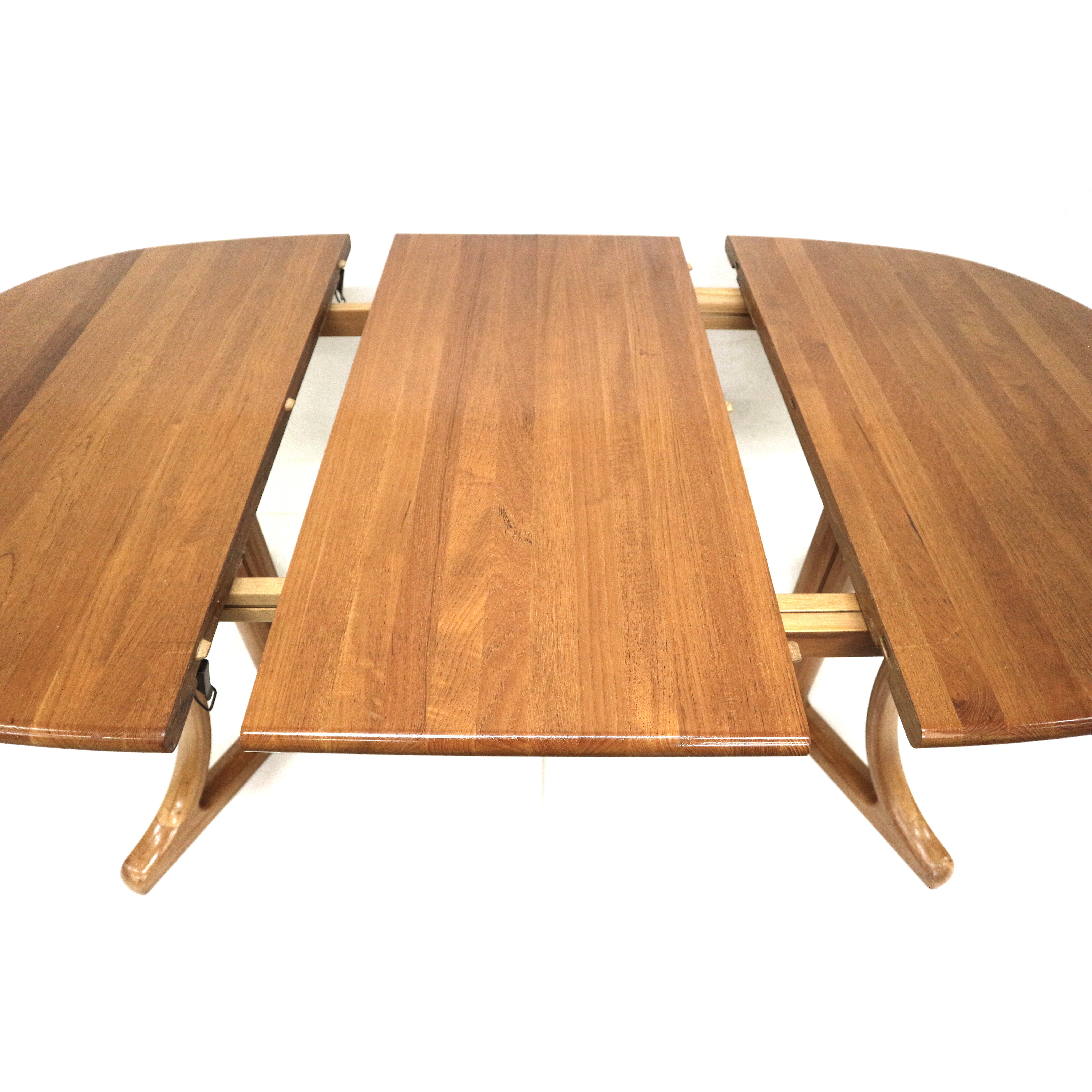 Danish design extendable teak dining table from the 1960s