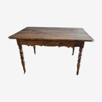 English farmhouse table of the nineteenth century