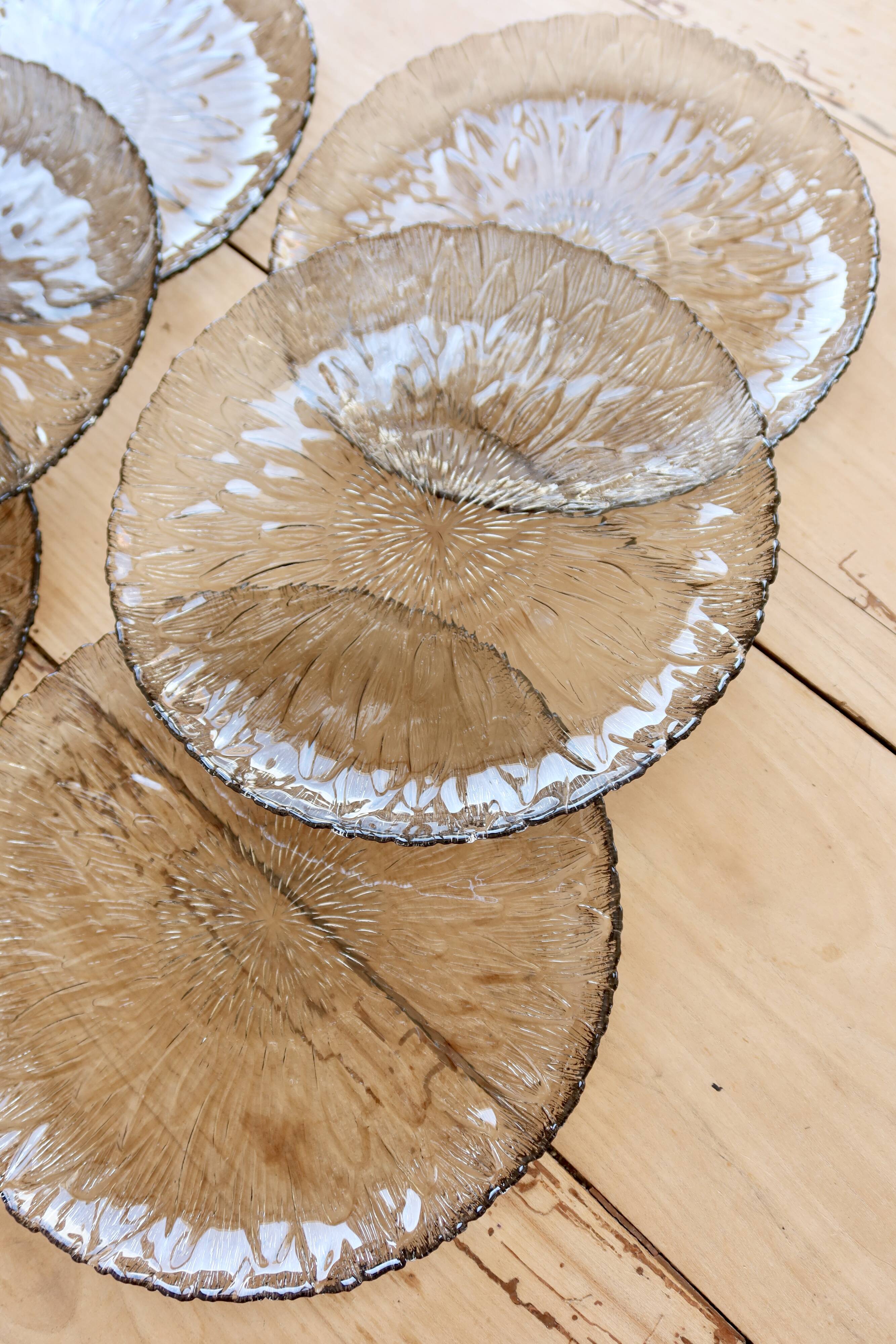 6 vintage dessert plates in smoked glass – Floral relief petal effect