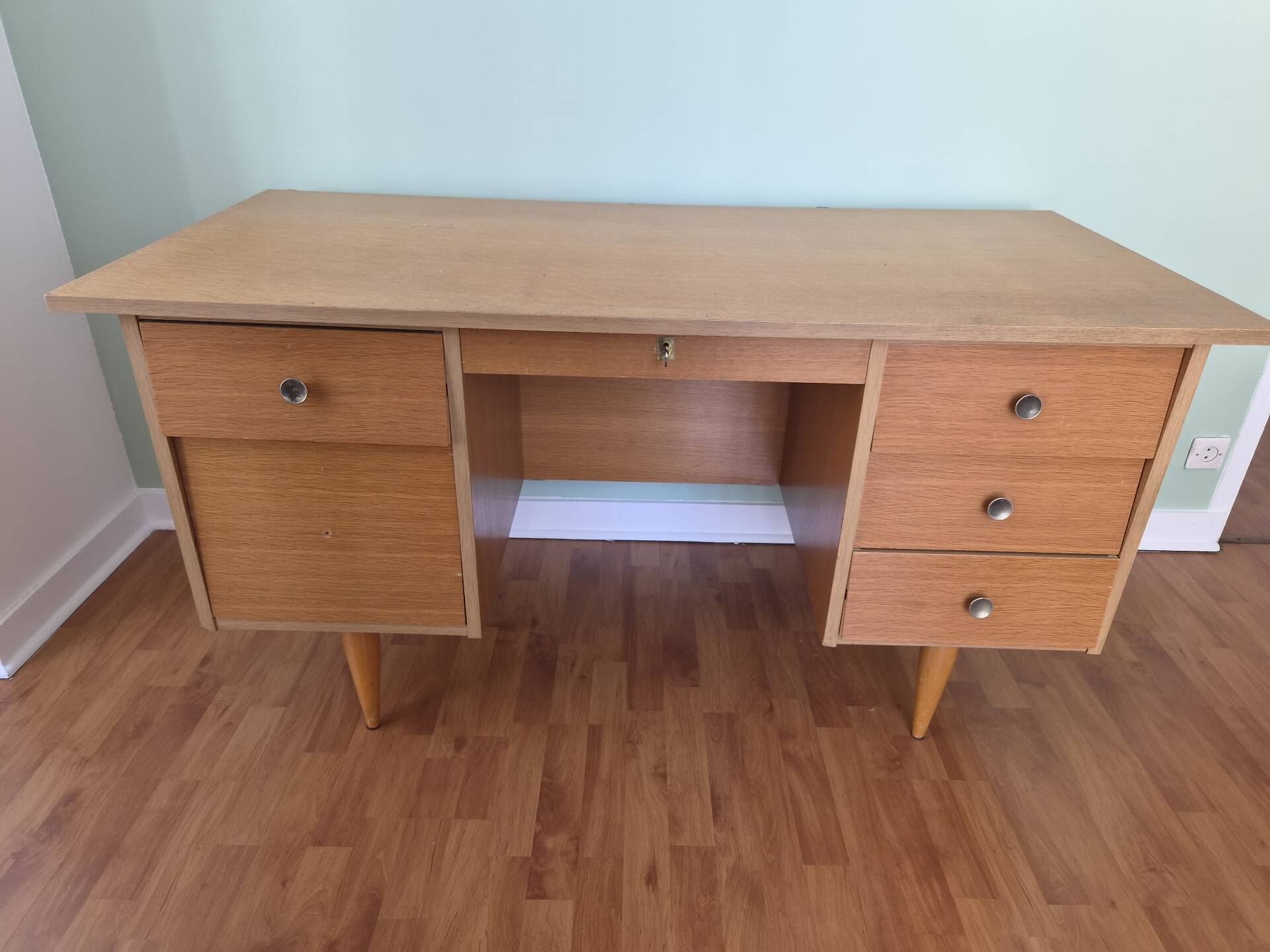 Grand bureau de style scandinave - Vintage