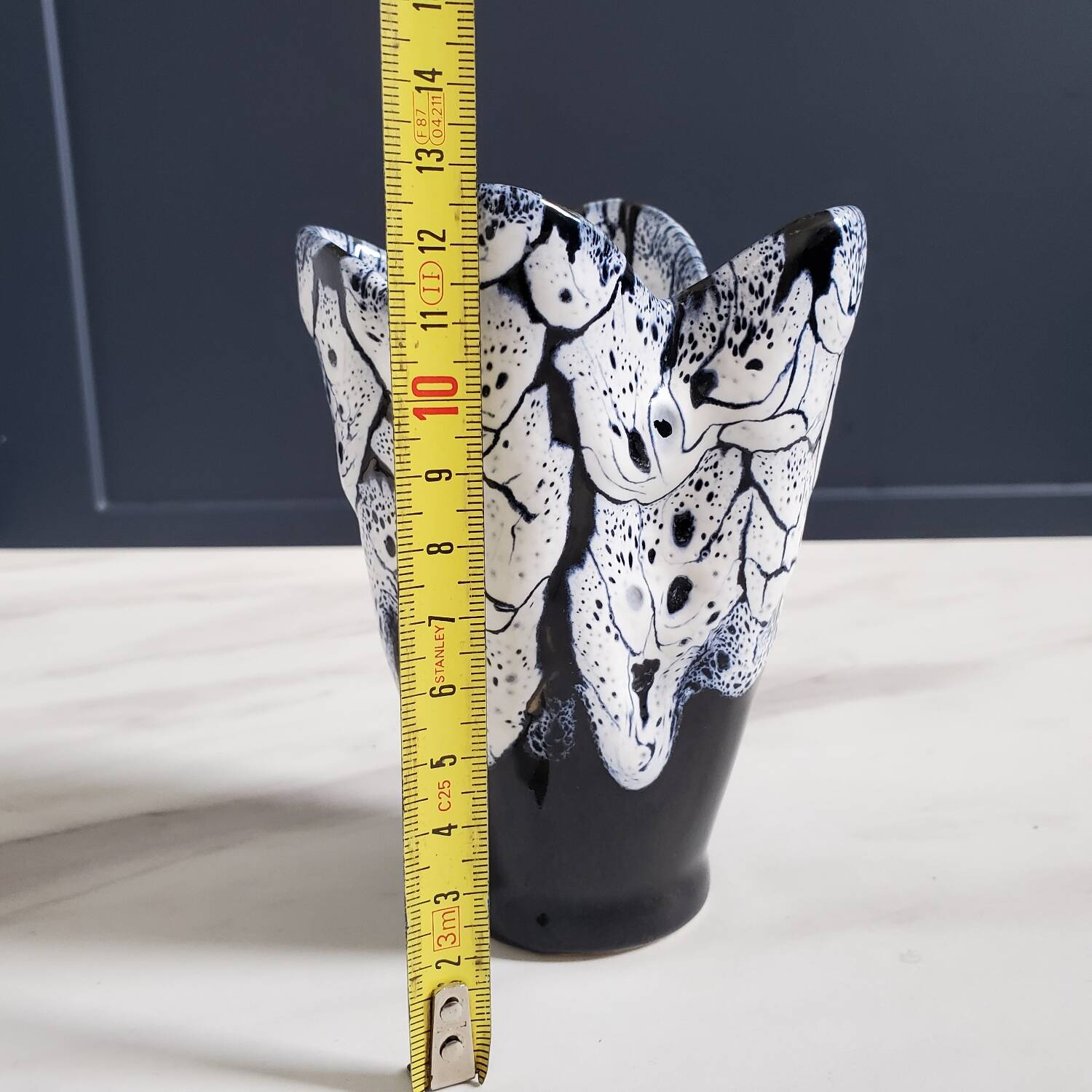 Ceramic vase called Fat Lava