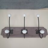 Wall coat rack in wood and porcelain
