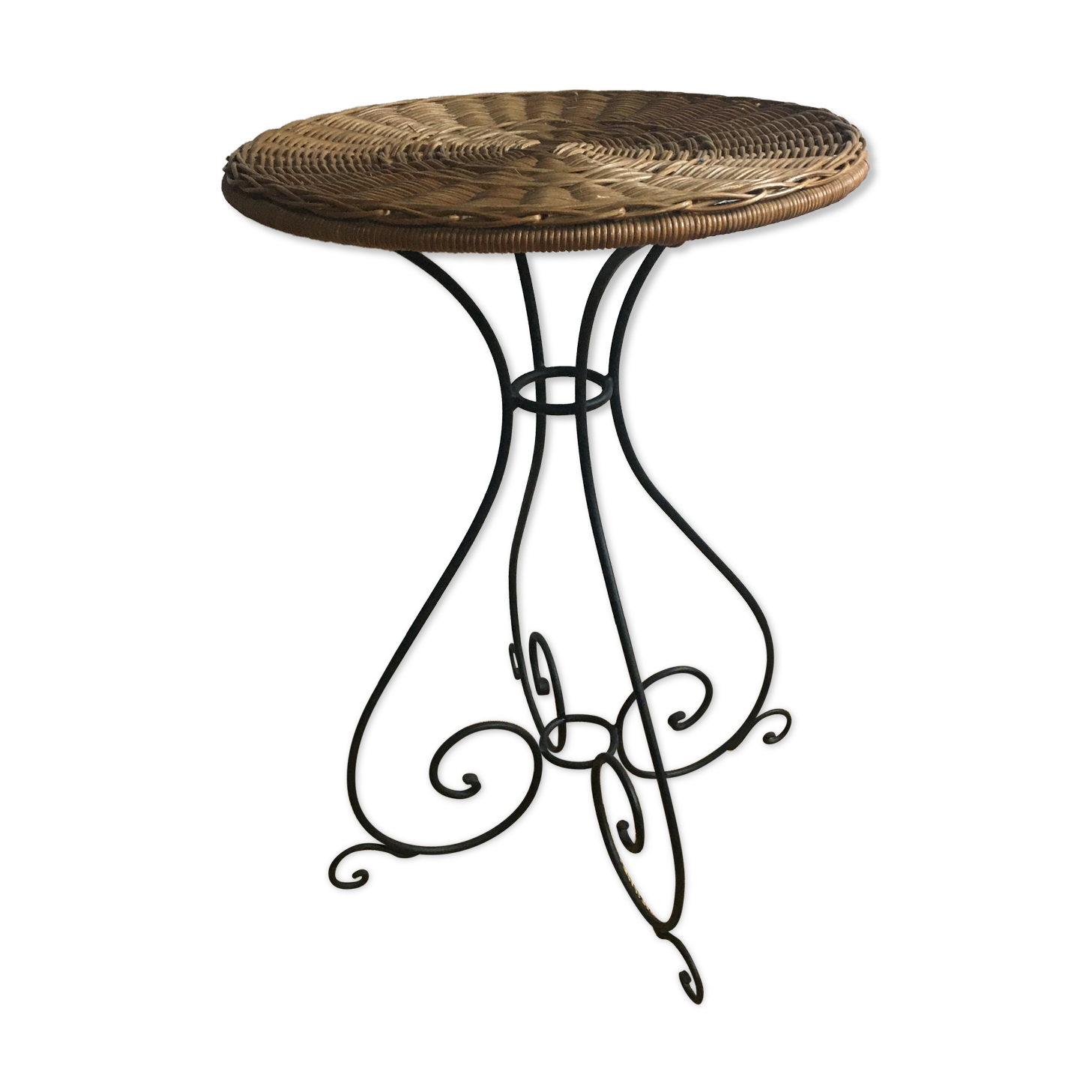 Black metal healing (wrought iron) vintage rattan tray