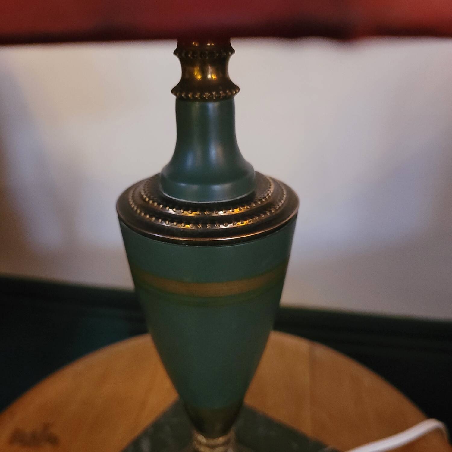 Vintage 1960s lamp – black veined marble and decorated metal