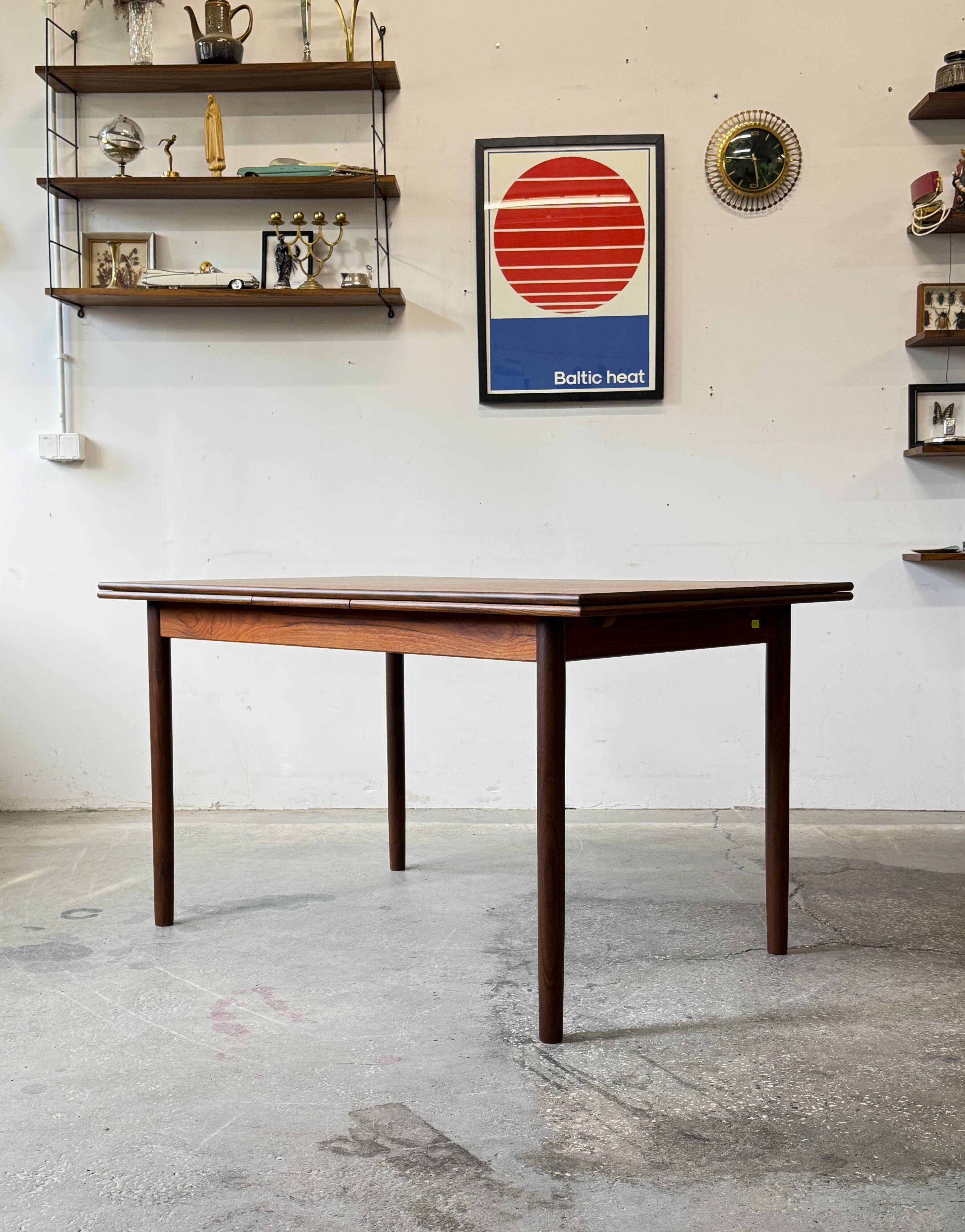 Table en teck extensible, Danemark 1960s/1970s, VNTG, Mid-C Modern