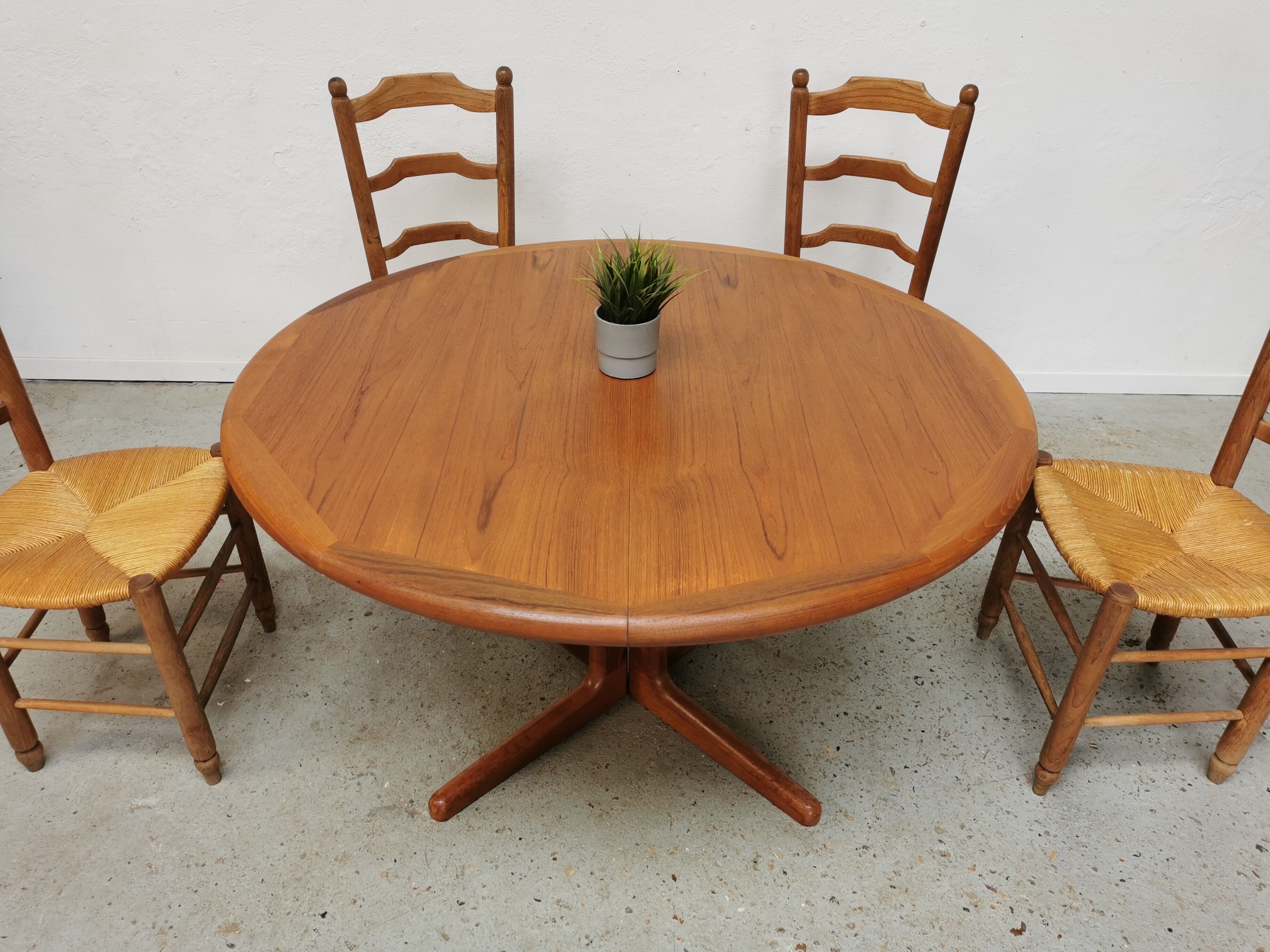 Table de Laurits Larsen en teck