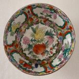 China Canton large porcelain bowl with polychrome decoration nineteenth
