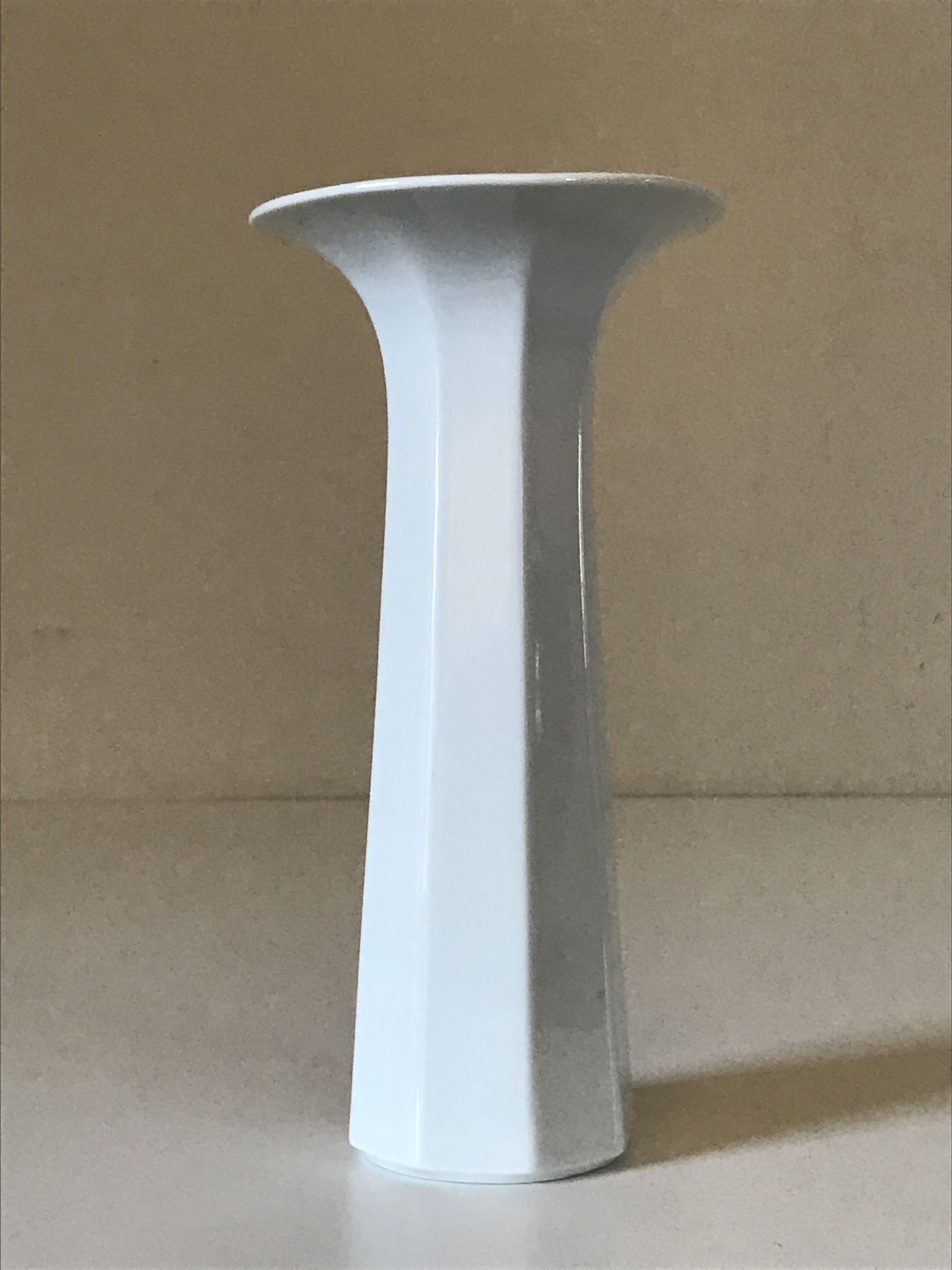 Porcelain vase bavaria vintage design Annees 70