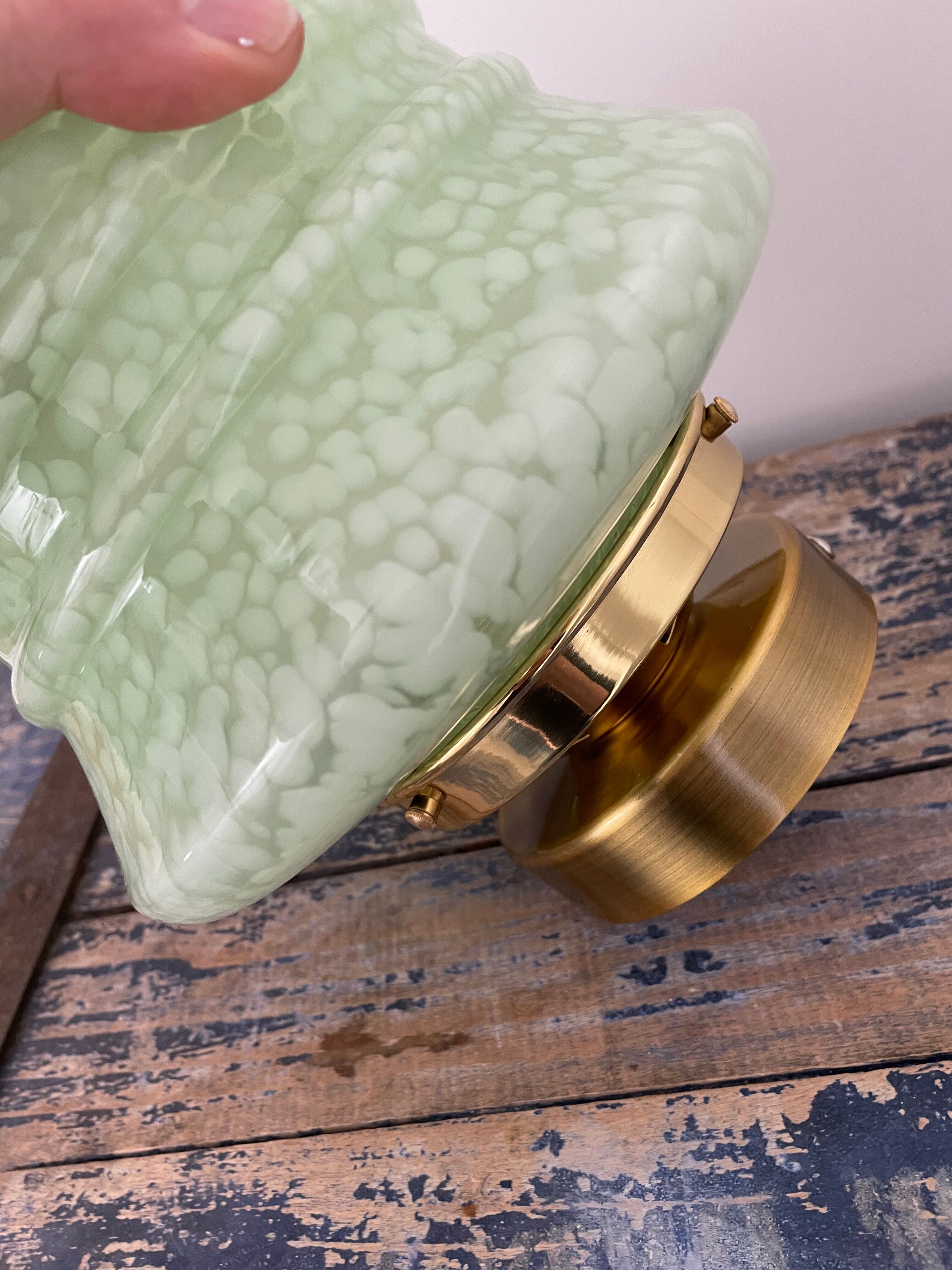 Ceiling lamp in Clichy green glass electrified to nine