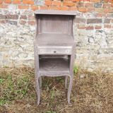 Ancienne table de chêvet en bois cerusé gris