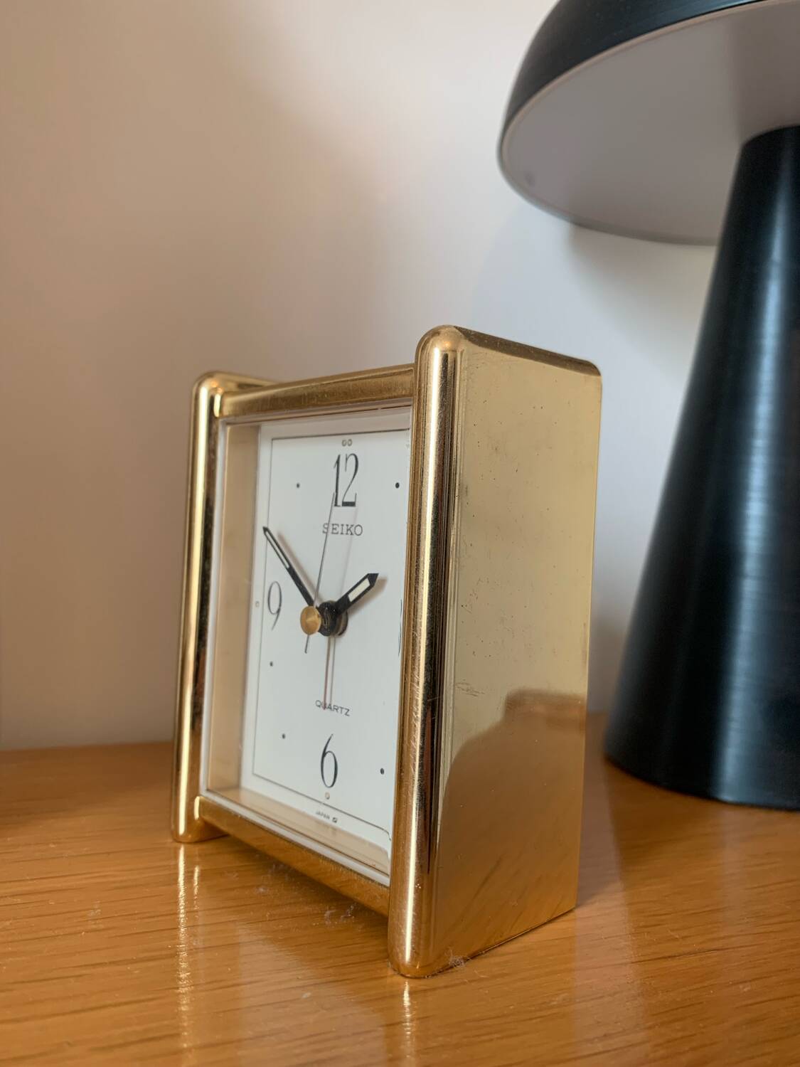 Seiko vintage gold quartz alarm clock