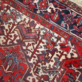 Tapis Heriz Antique du Moyen-Orient, Années 1950, Élégance Traditionnelle