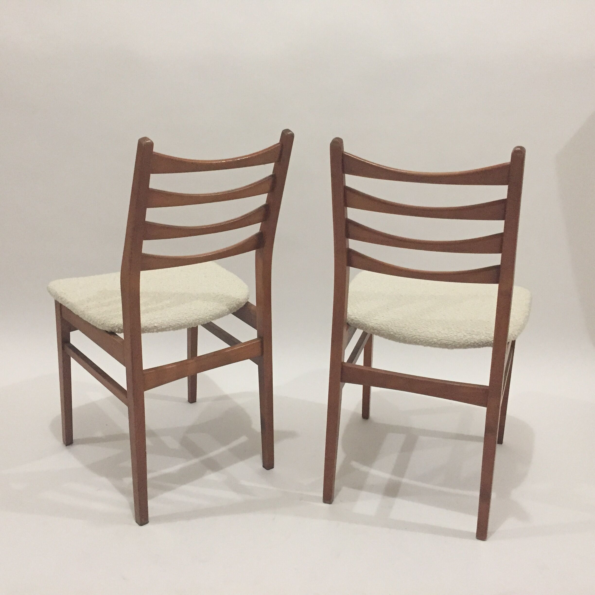 Pair of scandinavian chairs with loop fabric