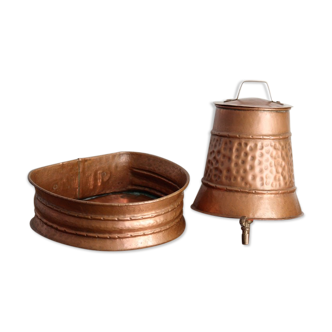 Decorative hammered copper fountain