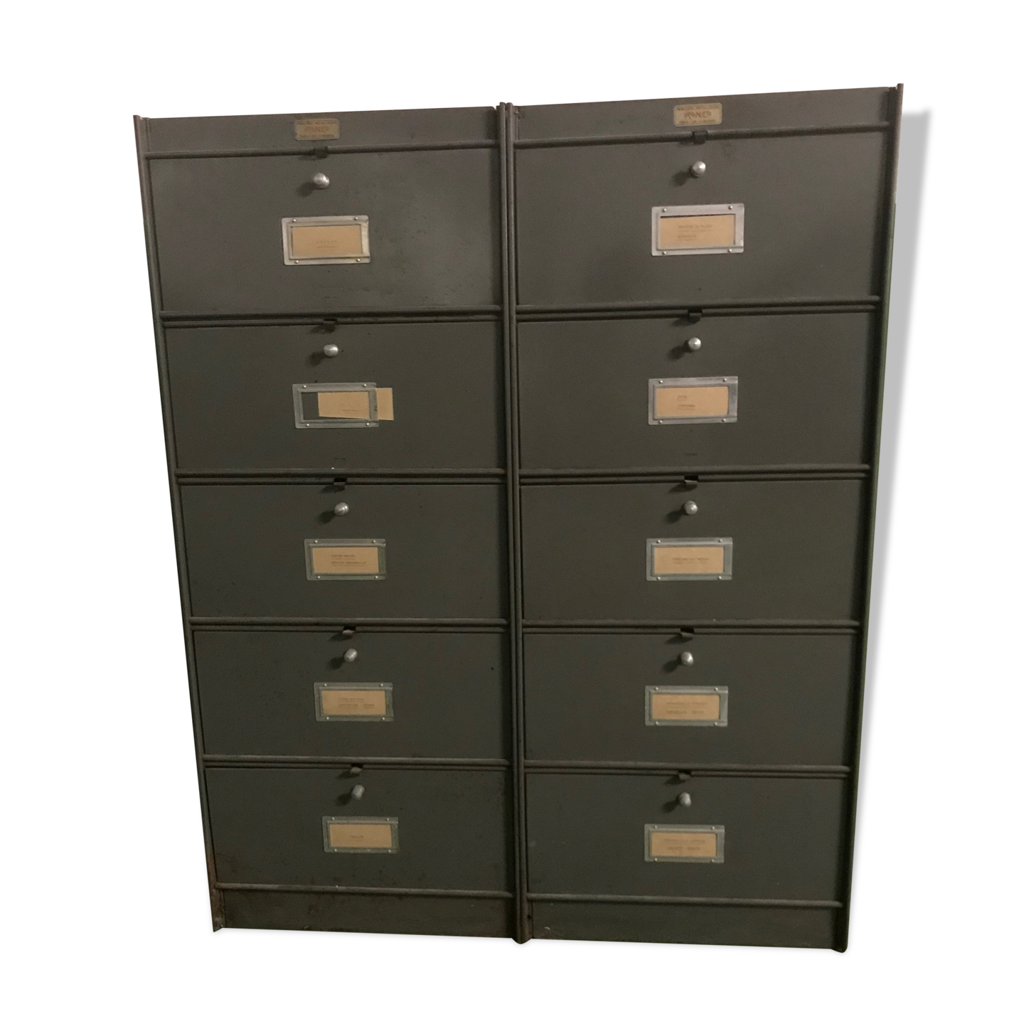 Metal clamshell furniture