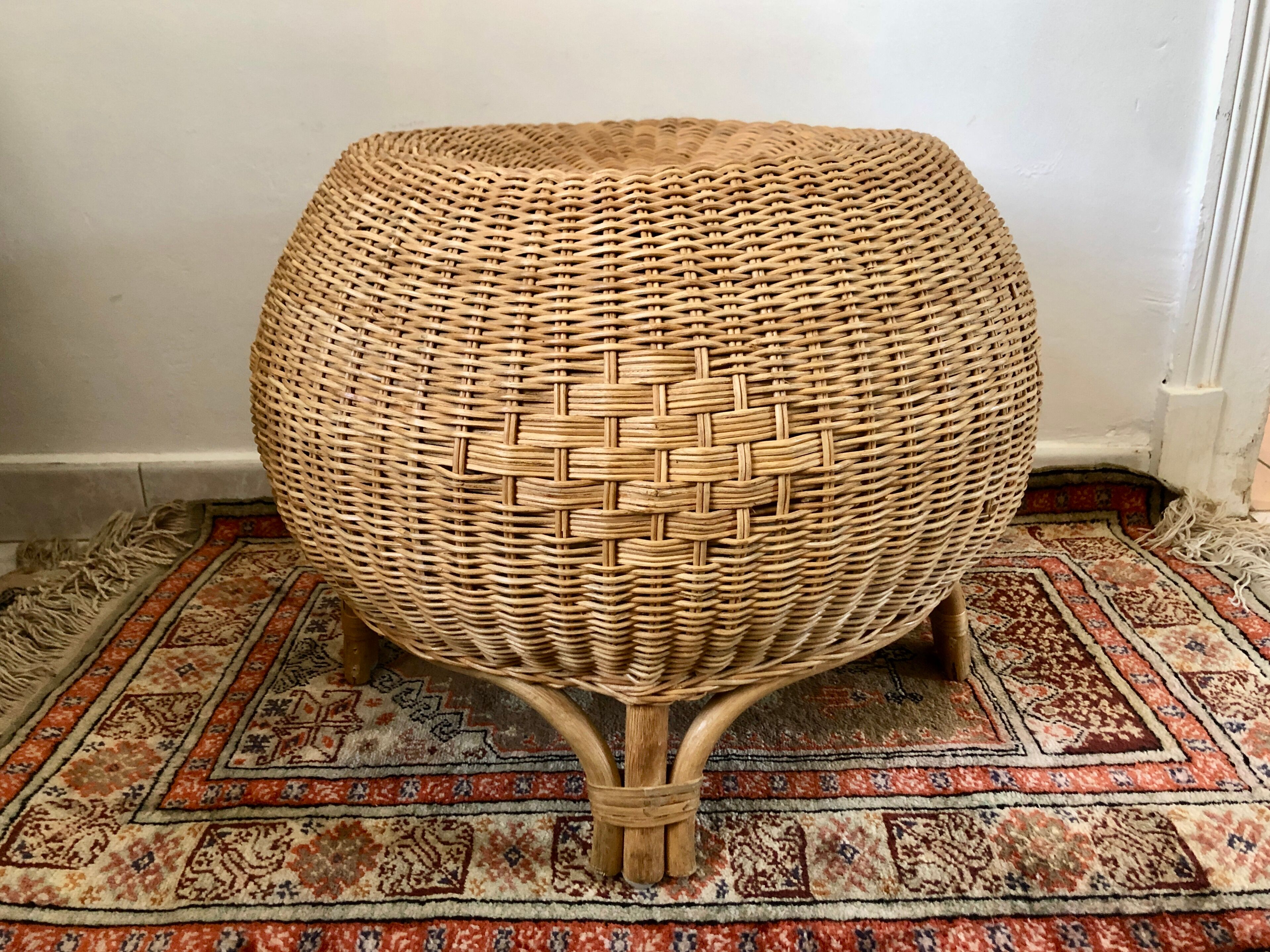 Pouf en rotin