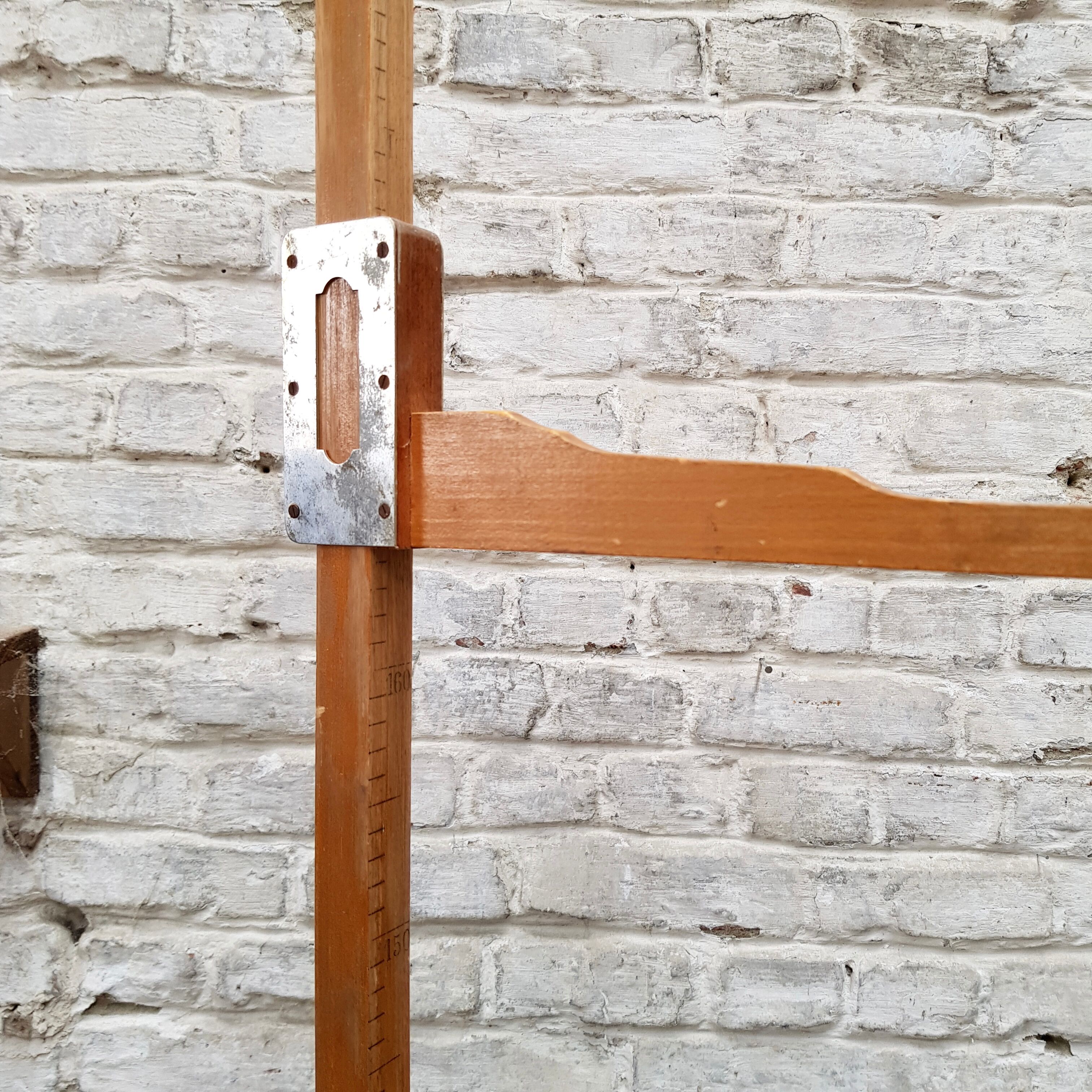 Old testut toise scale