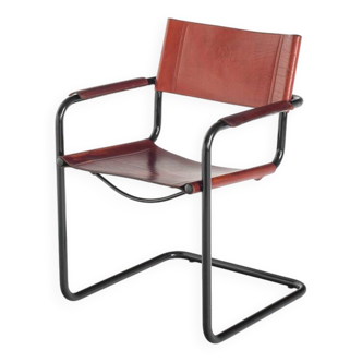 Cantilever chairs model MG5 in leather edition by Matteo Grassi. Italy, 90s
