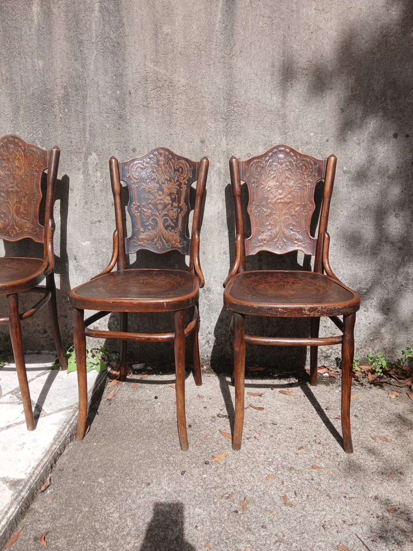 Suite de 4 chaises Jacob & Josef Kohn en bois courbé, vers 1900