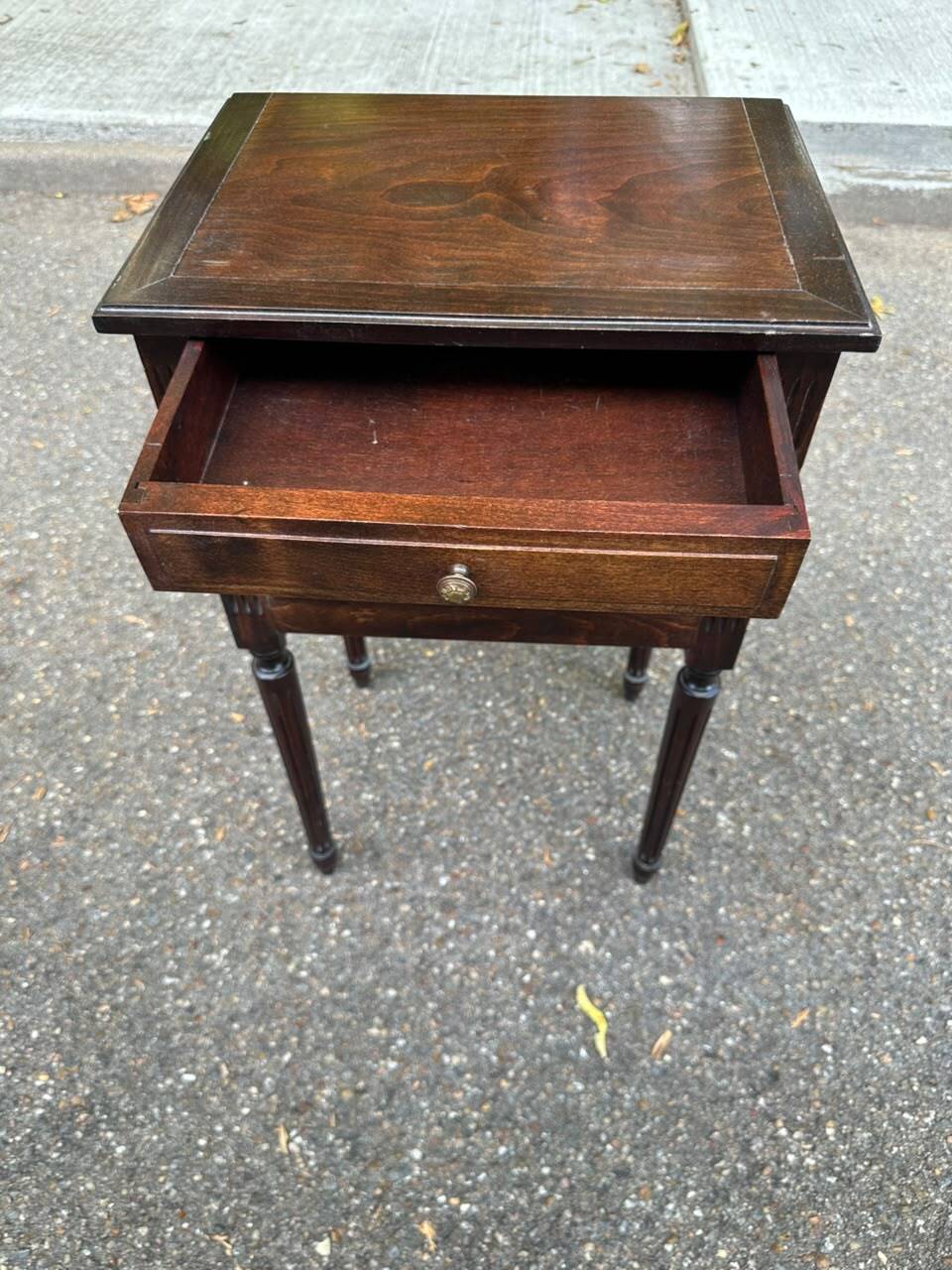Vintage Louis XVI style bedside table – Dark wood & Fluted legs
