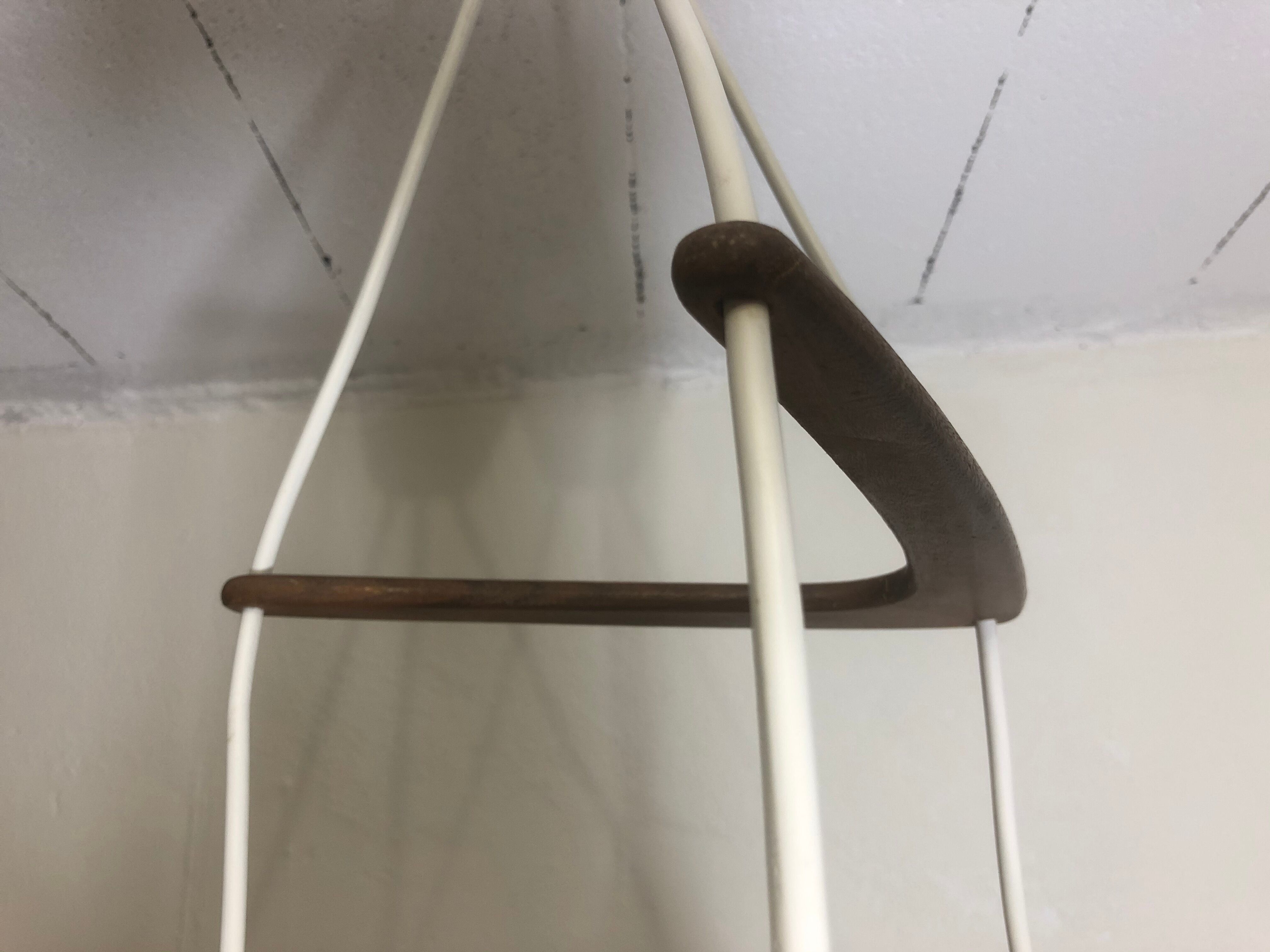 Hanging boomerang teak
