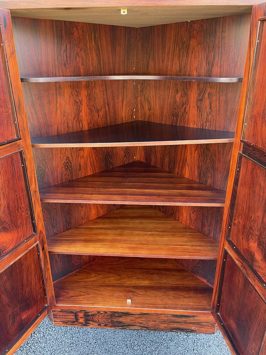 Vintage Scandinavian Wahl Iversen corner cabinet in Rio rosewood 1960