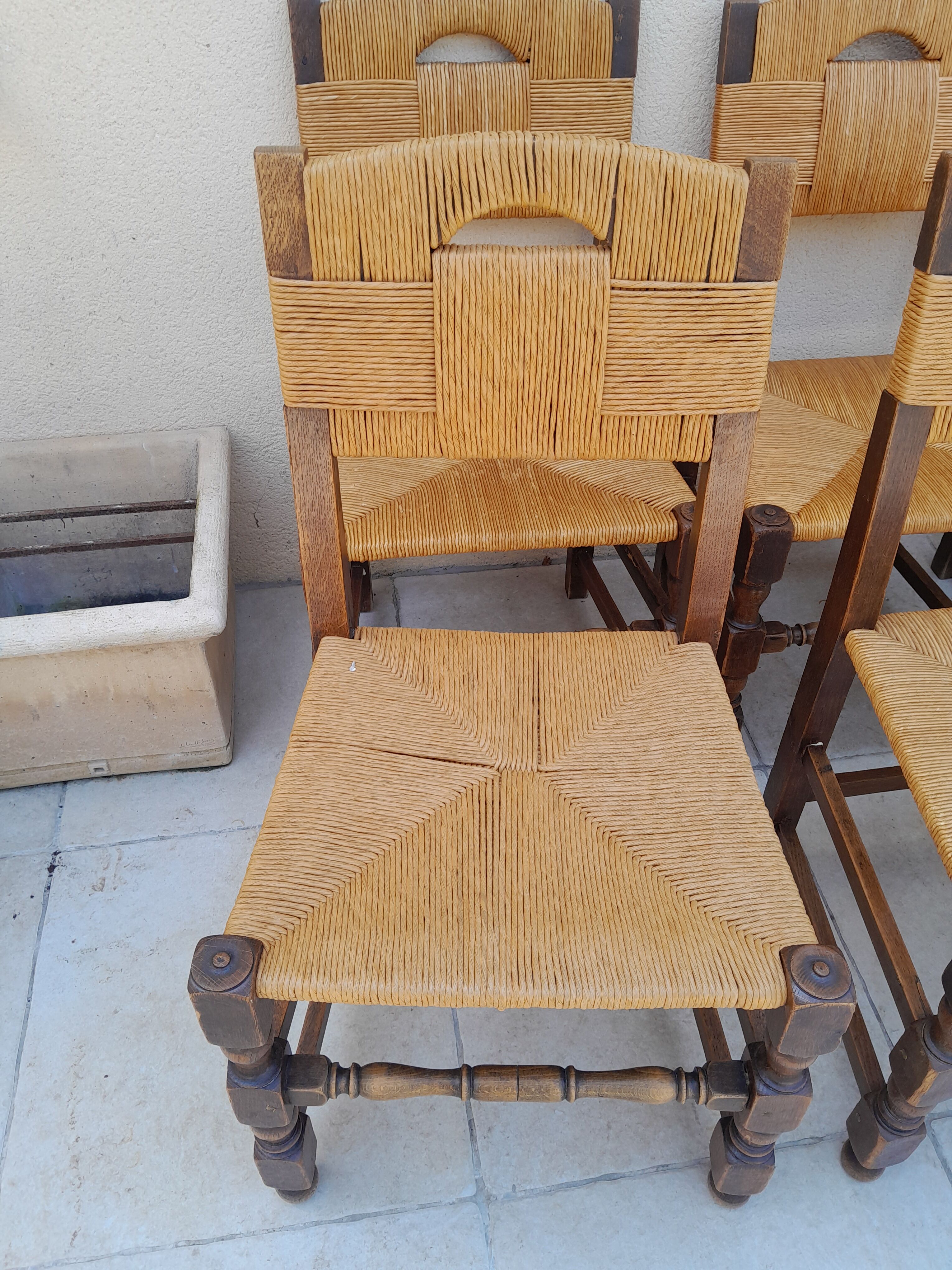 6 antique country mulching chairs