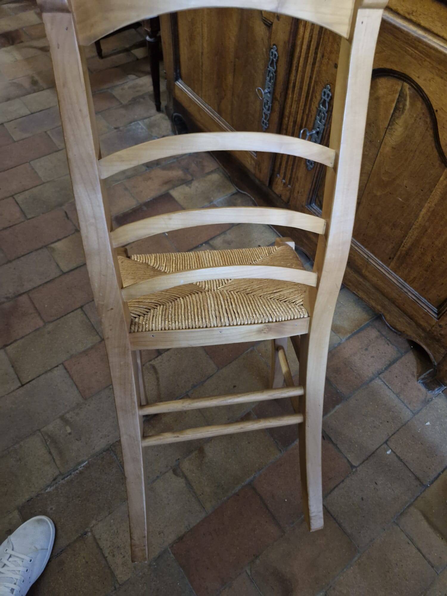 6 chairs