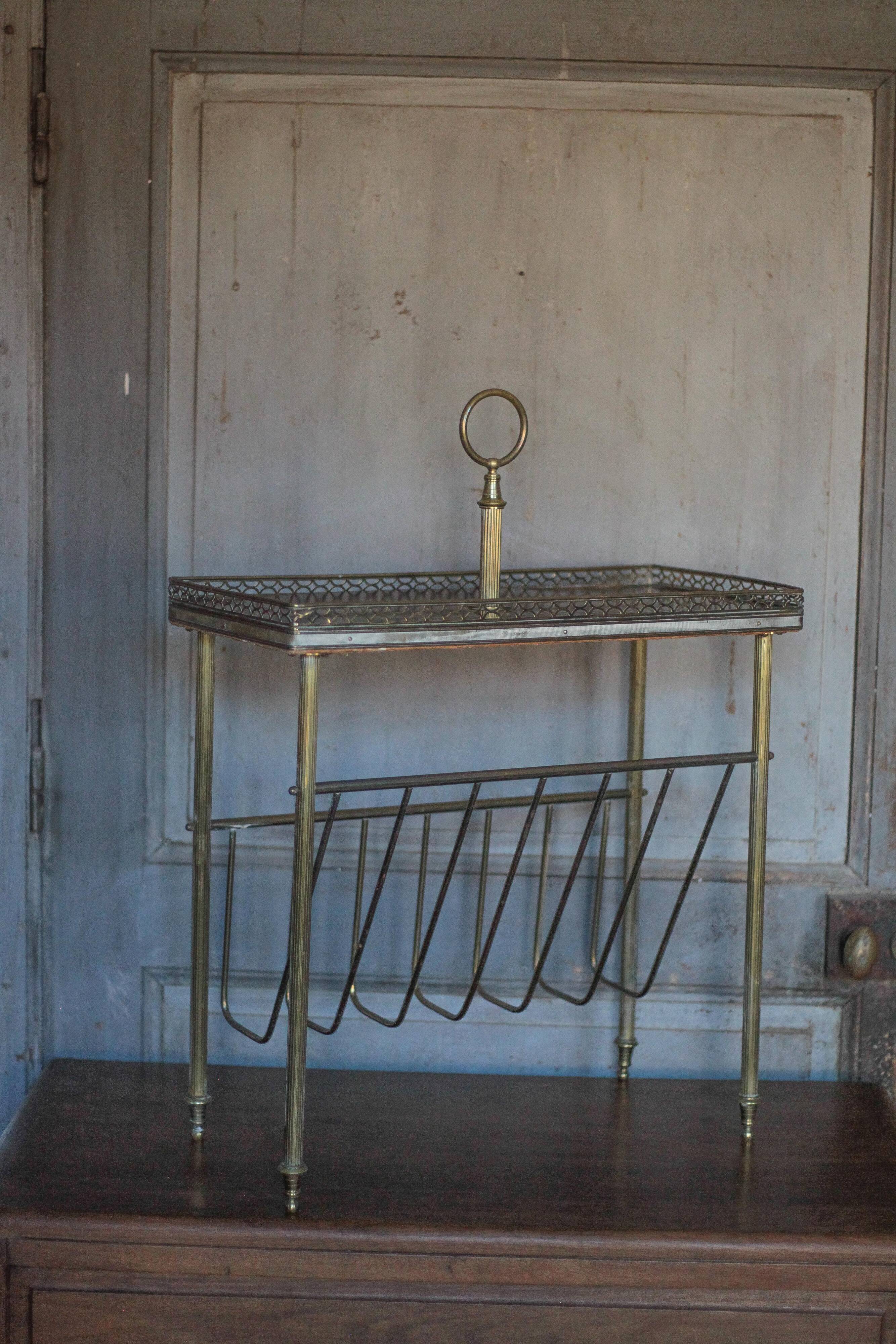 Magazine rack Vintage shelf, side table, brass magazine rack table