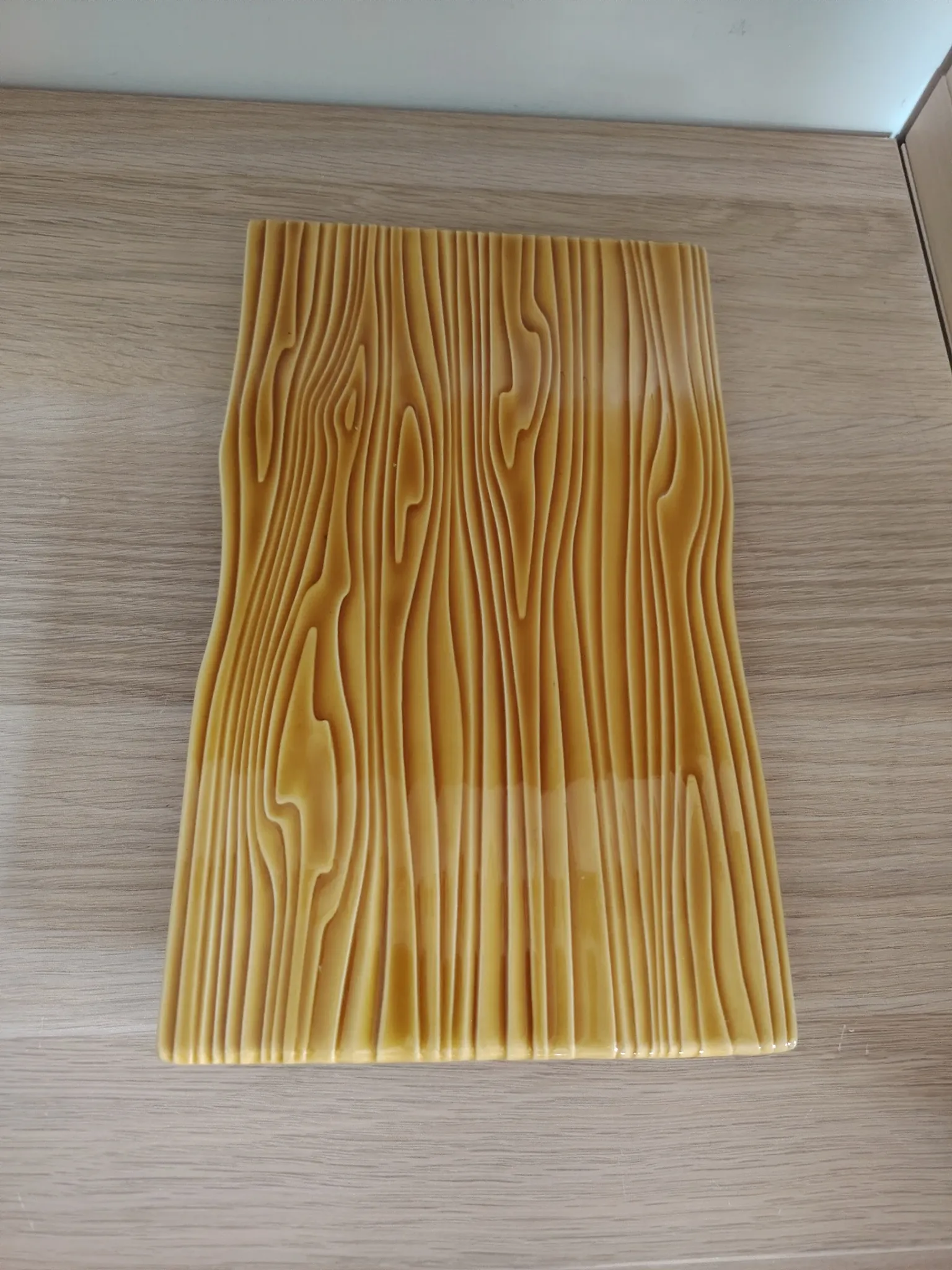 Beautiful vintage plate "faux bois" verceram 4565 from the 60s/70s.