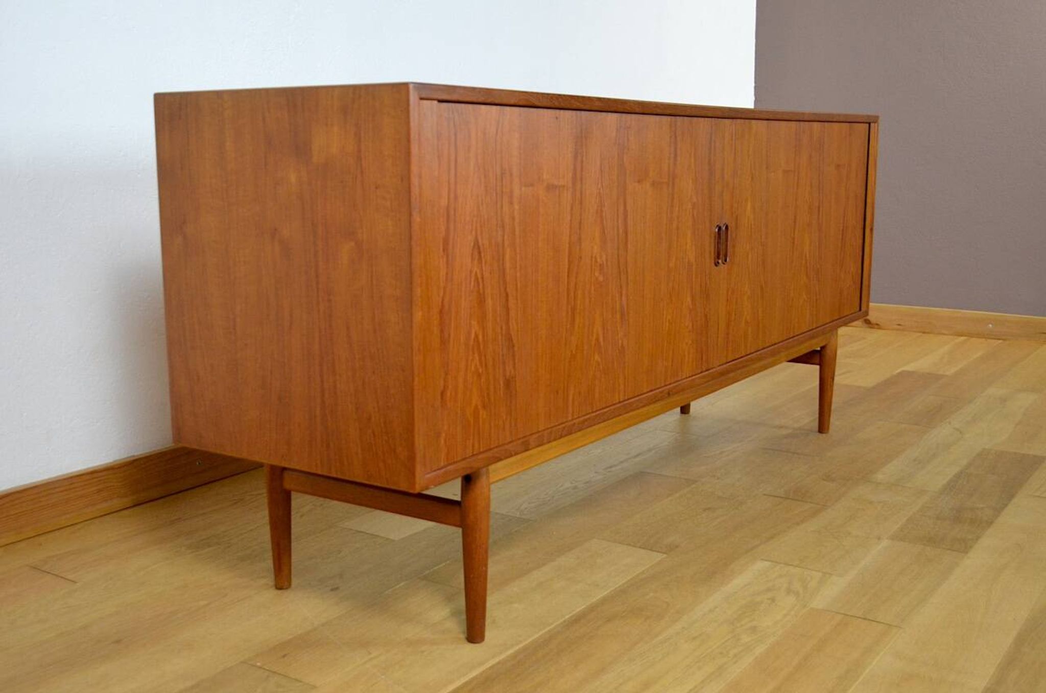 Enfilade danoise en teck par Arne Vodder modèle OS37 / Sibast 1960