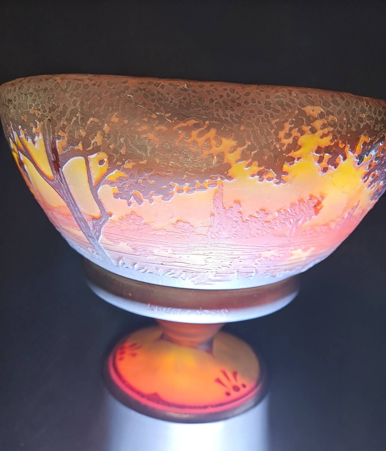 Large bowl on pedestal Daum Nancy – Lakeside landscape 1910