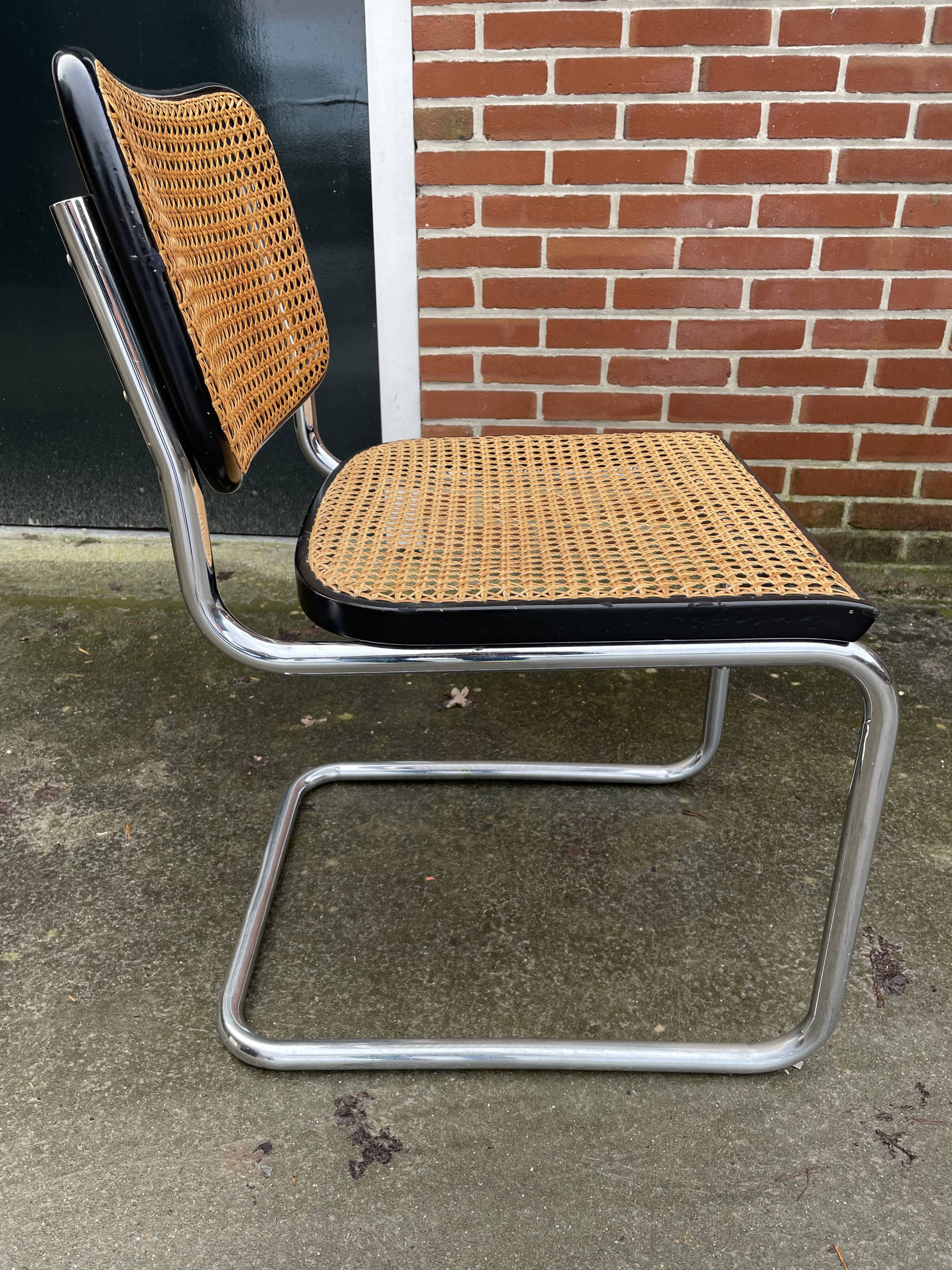 Cesca design chair b32 model in black and chrome