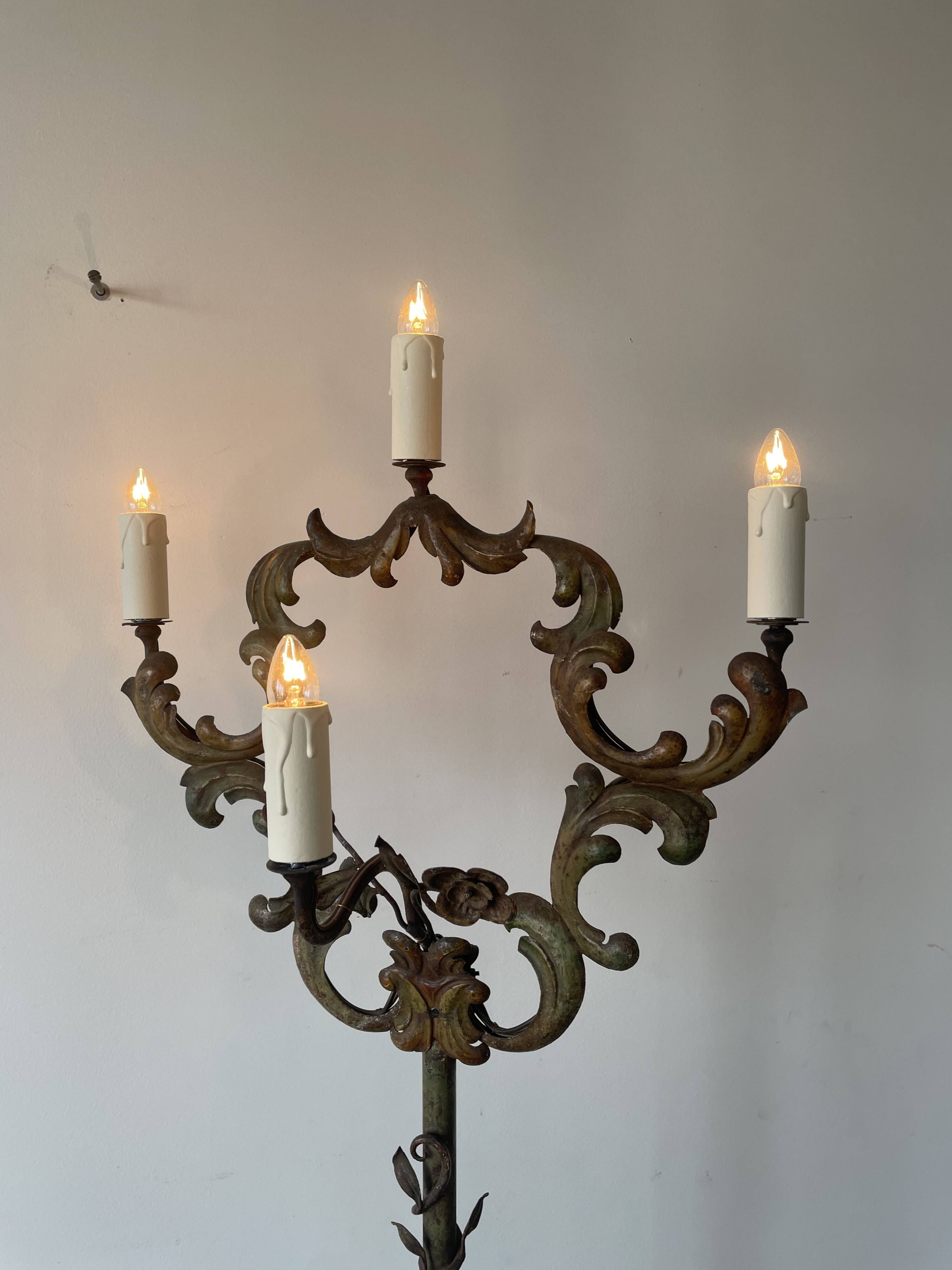 Florentine floor lamp in old painted sheet metal