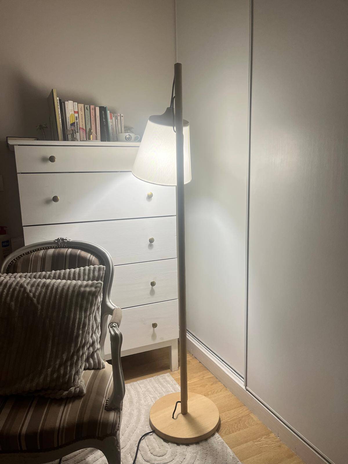 Floor lamp