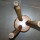 Tabouret de ferme en bois brut tripode
