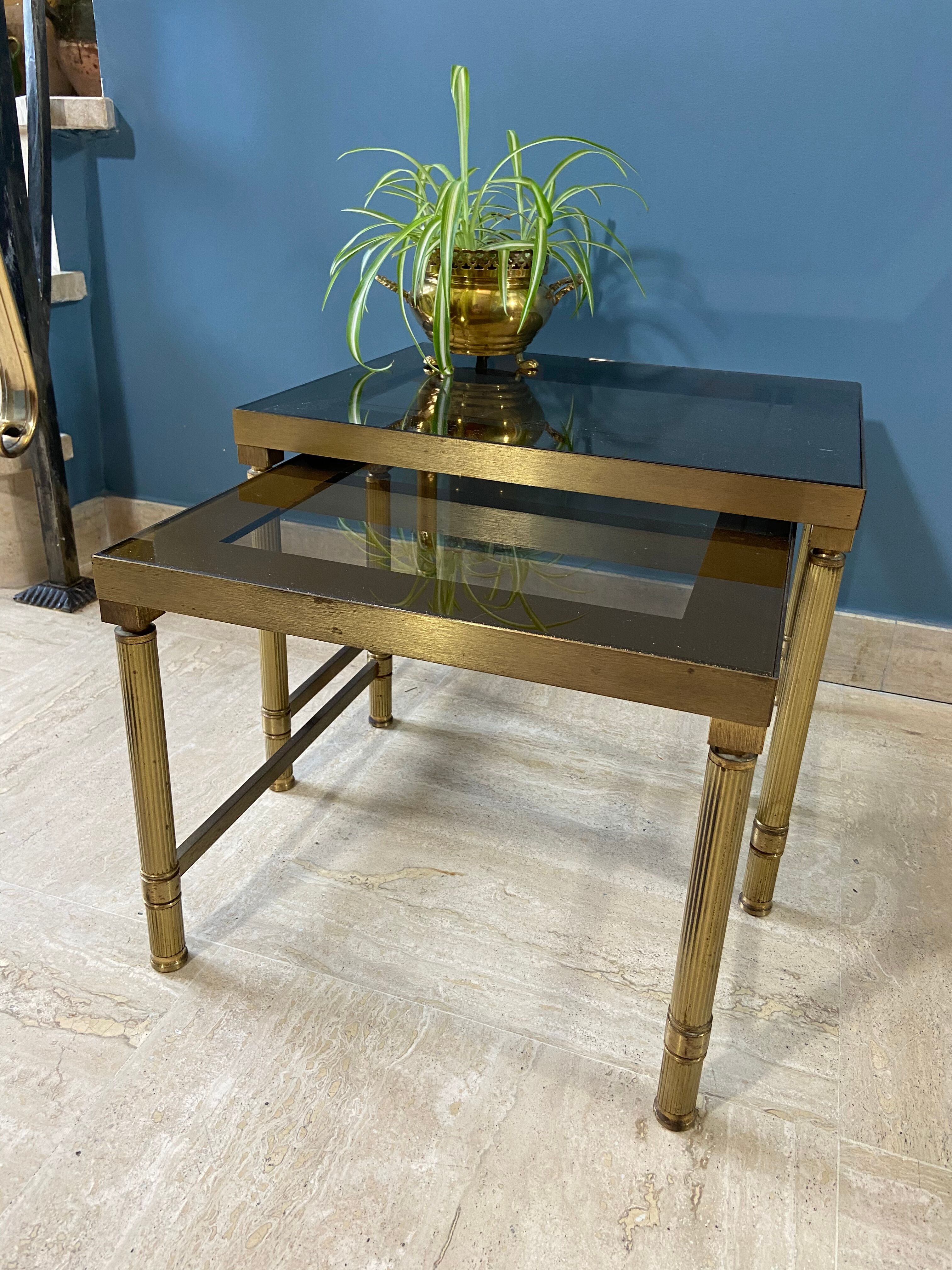 Tables gigognes vintage 1970 métal doré & verre