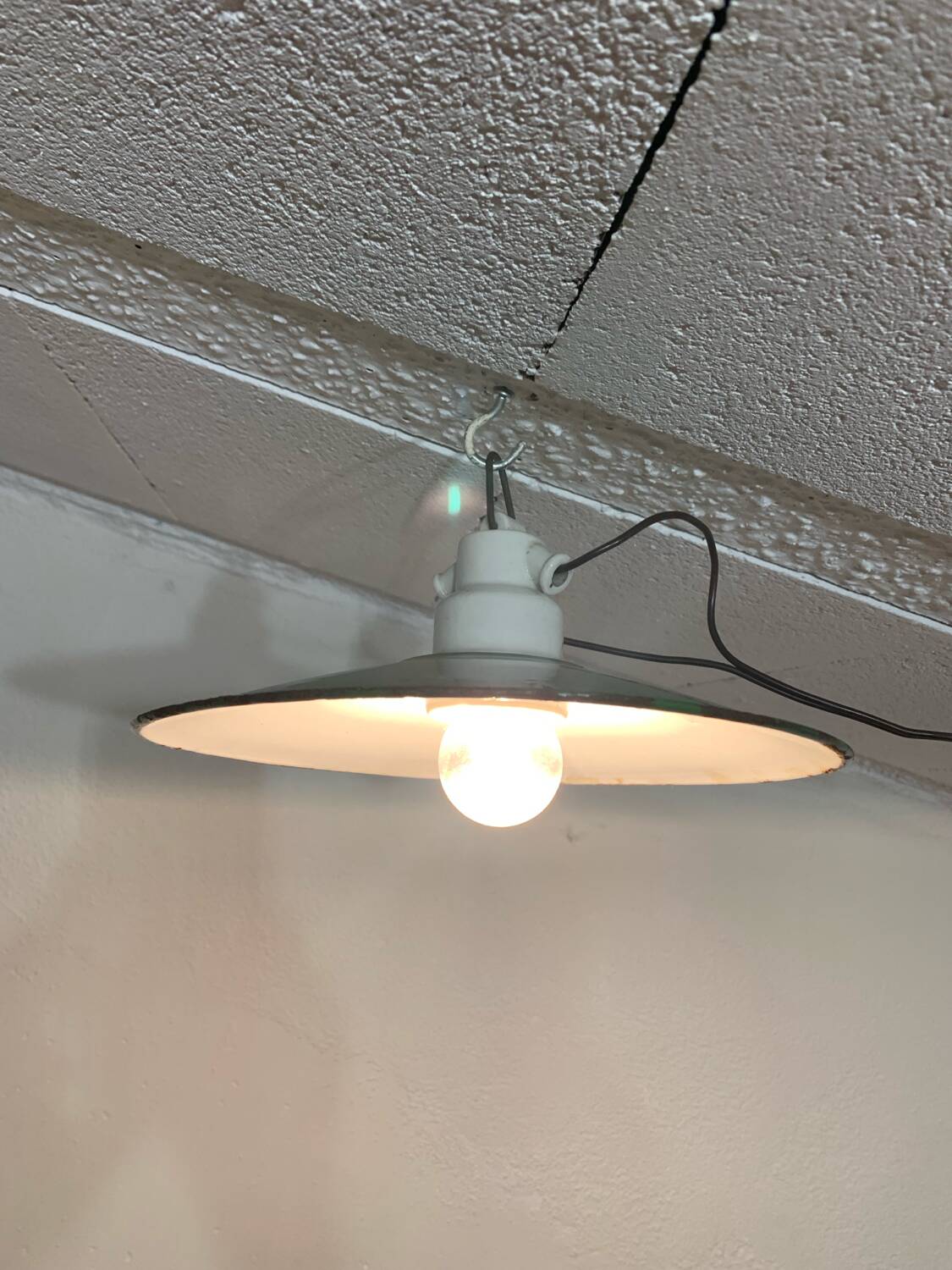 Farmhouse enameled pendant light