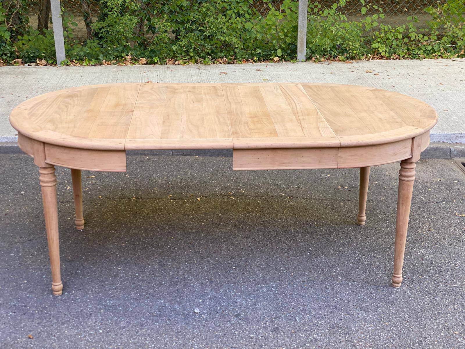 Round dining table Louis Philippe stripped in raw solid cherry wood Italy