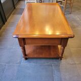Cocktail coffee table in cherry wood